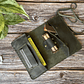 Tabaquera de cuero color Verde Musgo - Miniatura 1