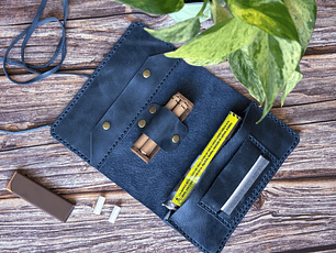 Tabaquera de cuero color azul