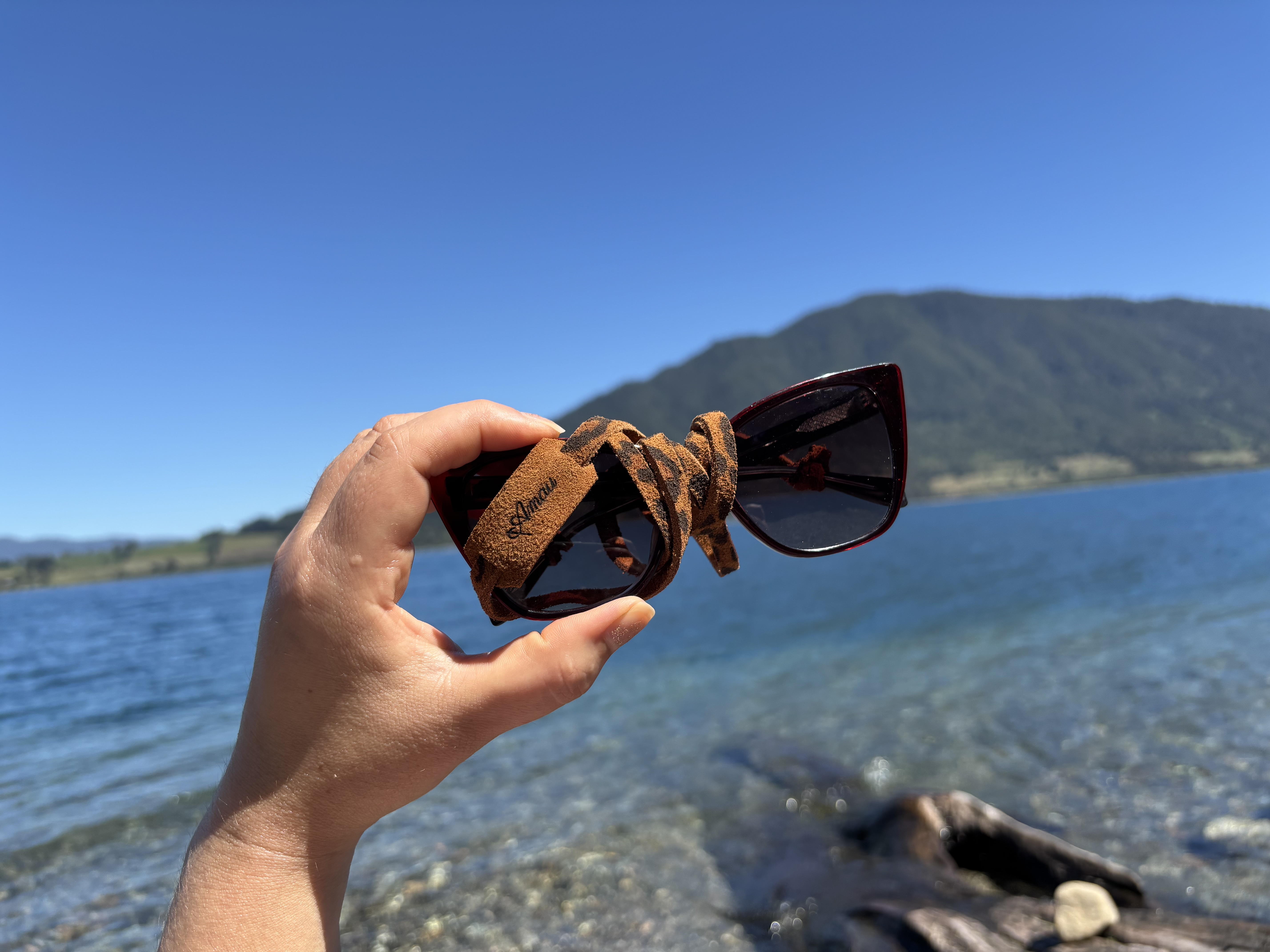 Correa de cuero para lentes ópticos o de sol  color Leopardo Tabaco 5