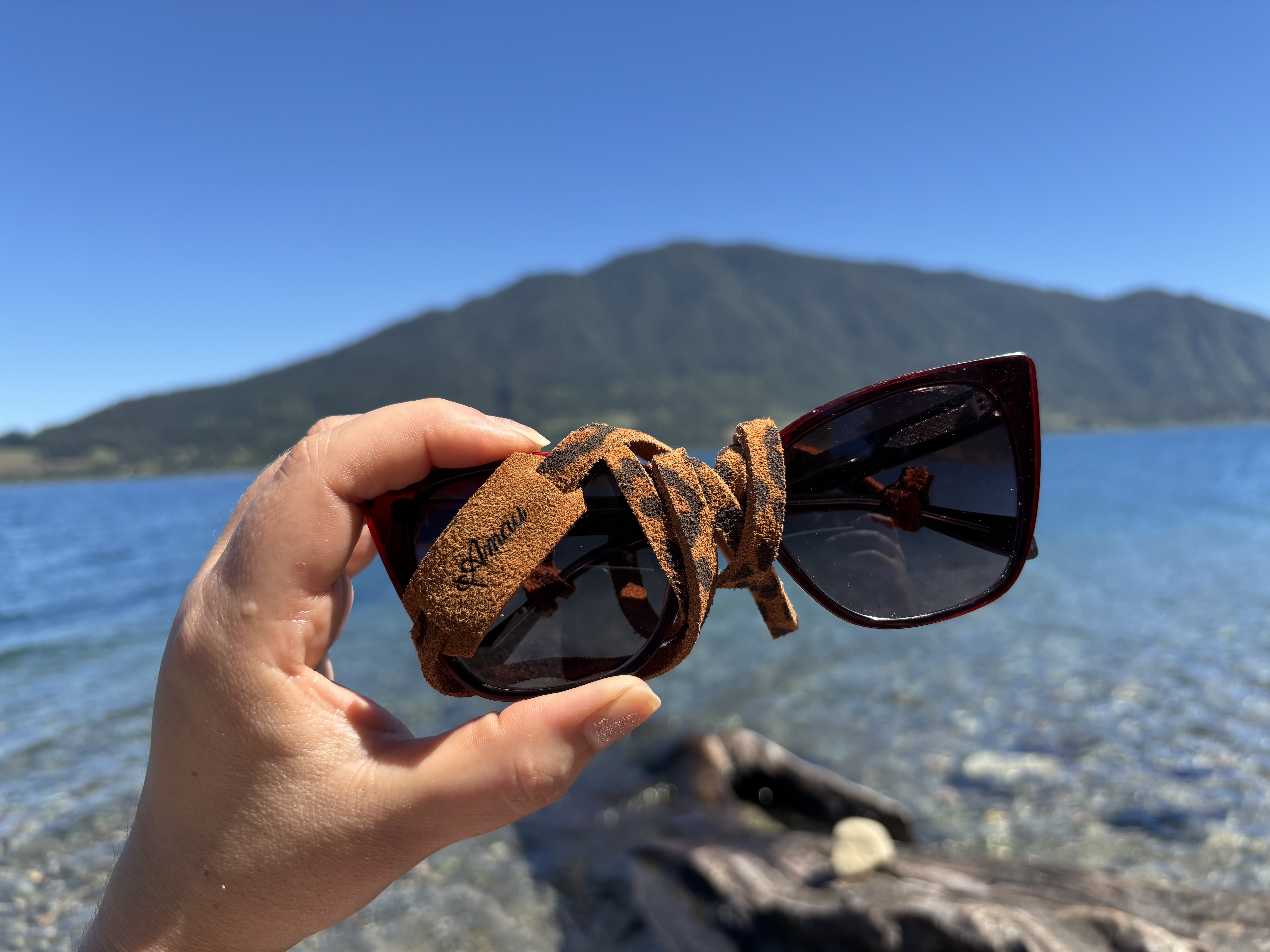 Correa de cuero para lentes ópticos o de sol  color Leopardo Tabaco 8