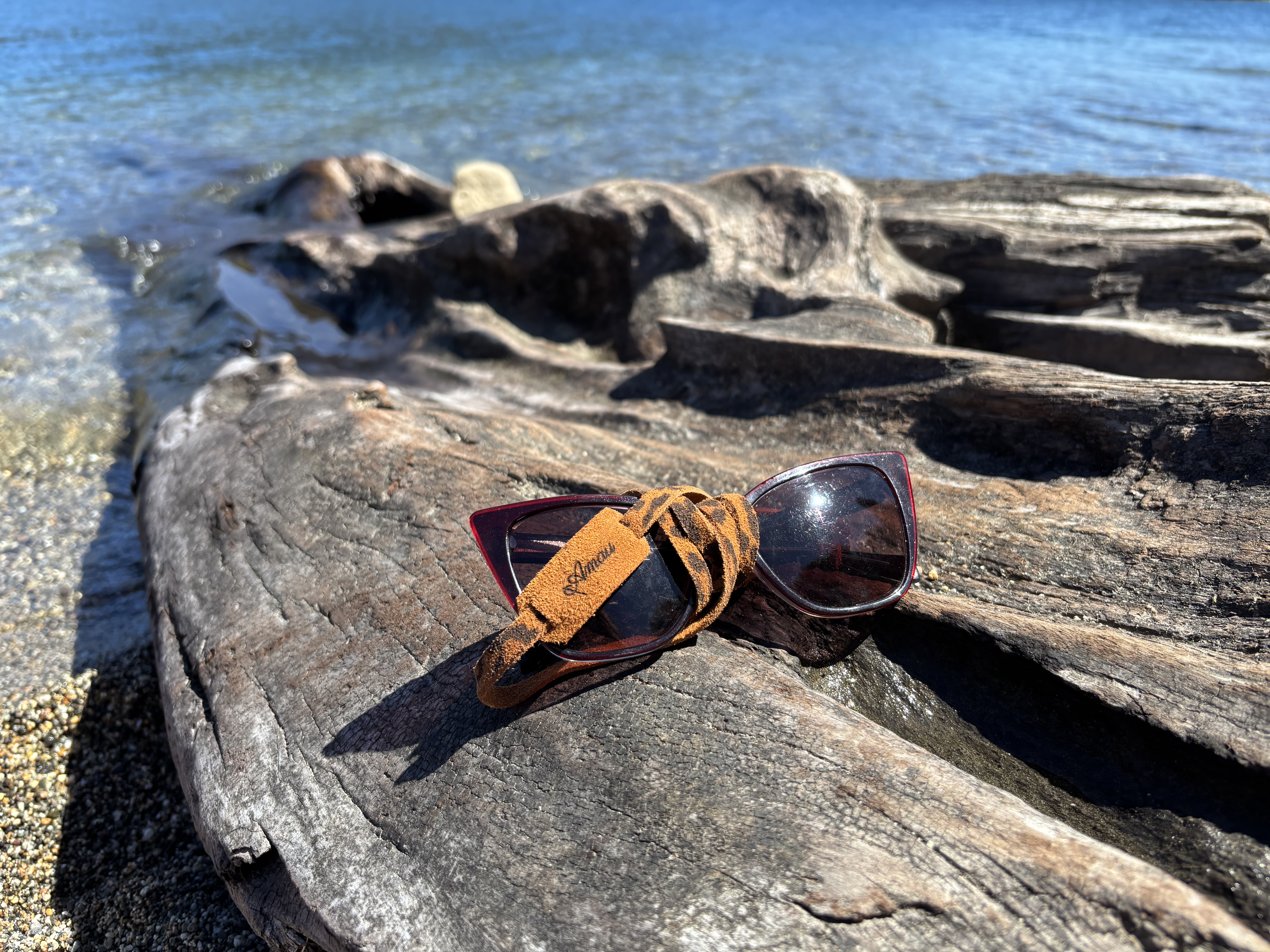 Correa de cuero para lentes ópticos o de sol  color Leopardo Tabaco 10