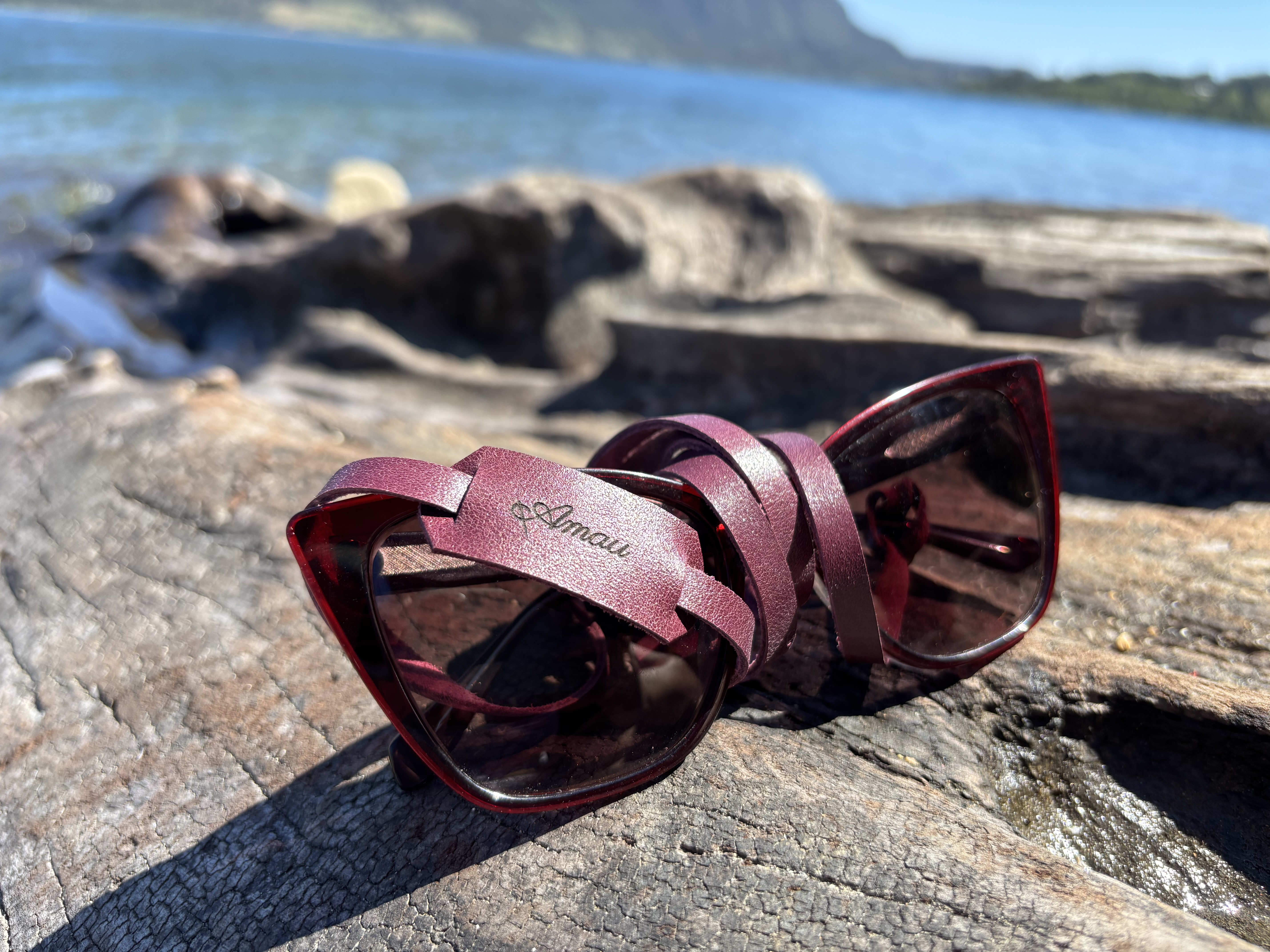 Strap de cuero para lentes color Guinda 1