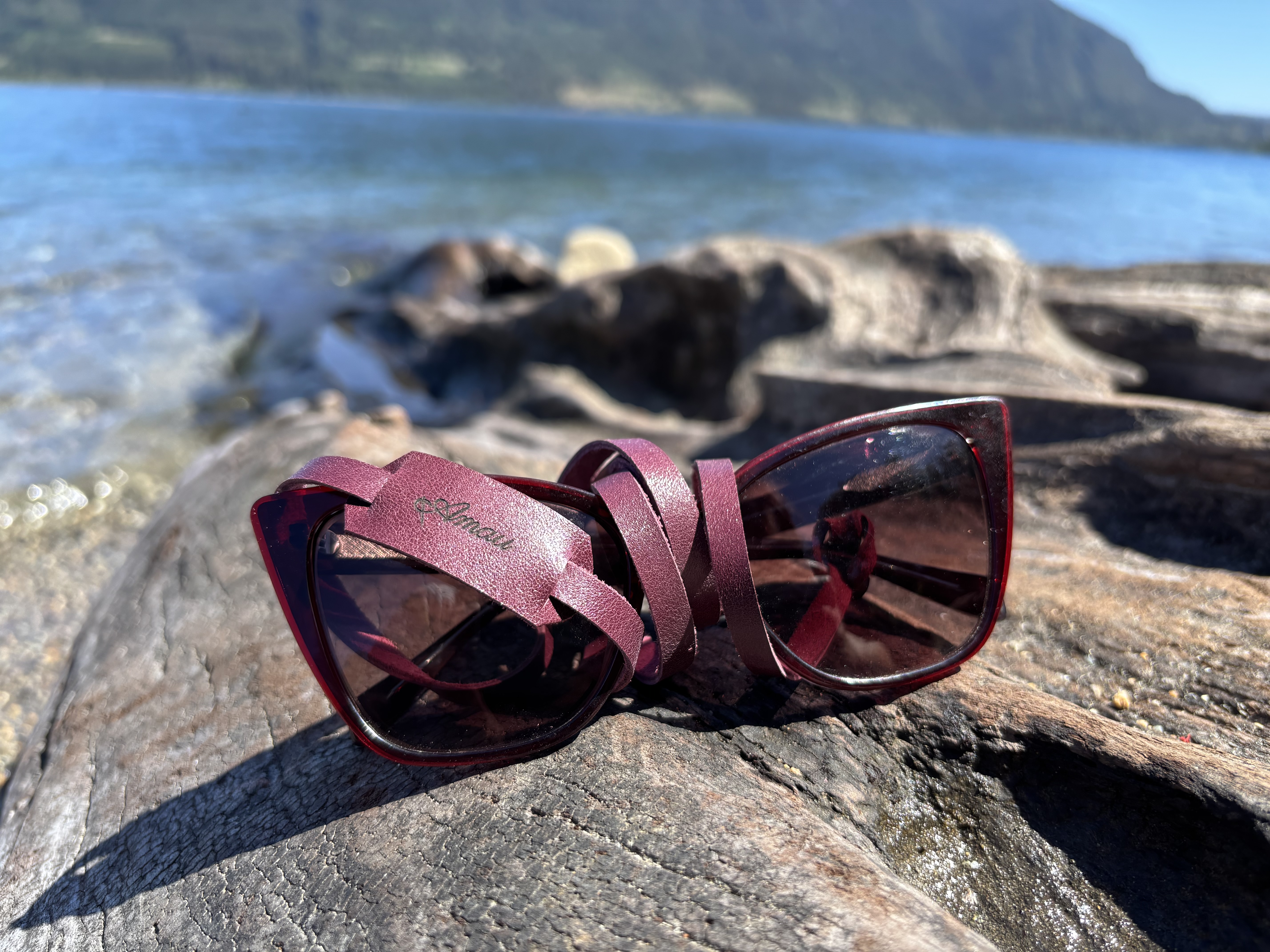 Strap de cuero para lentes color Guinda 4