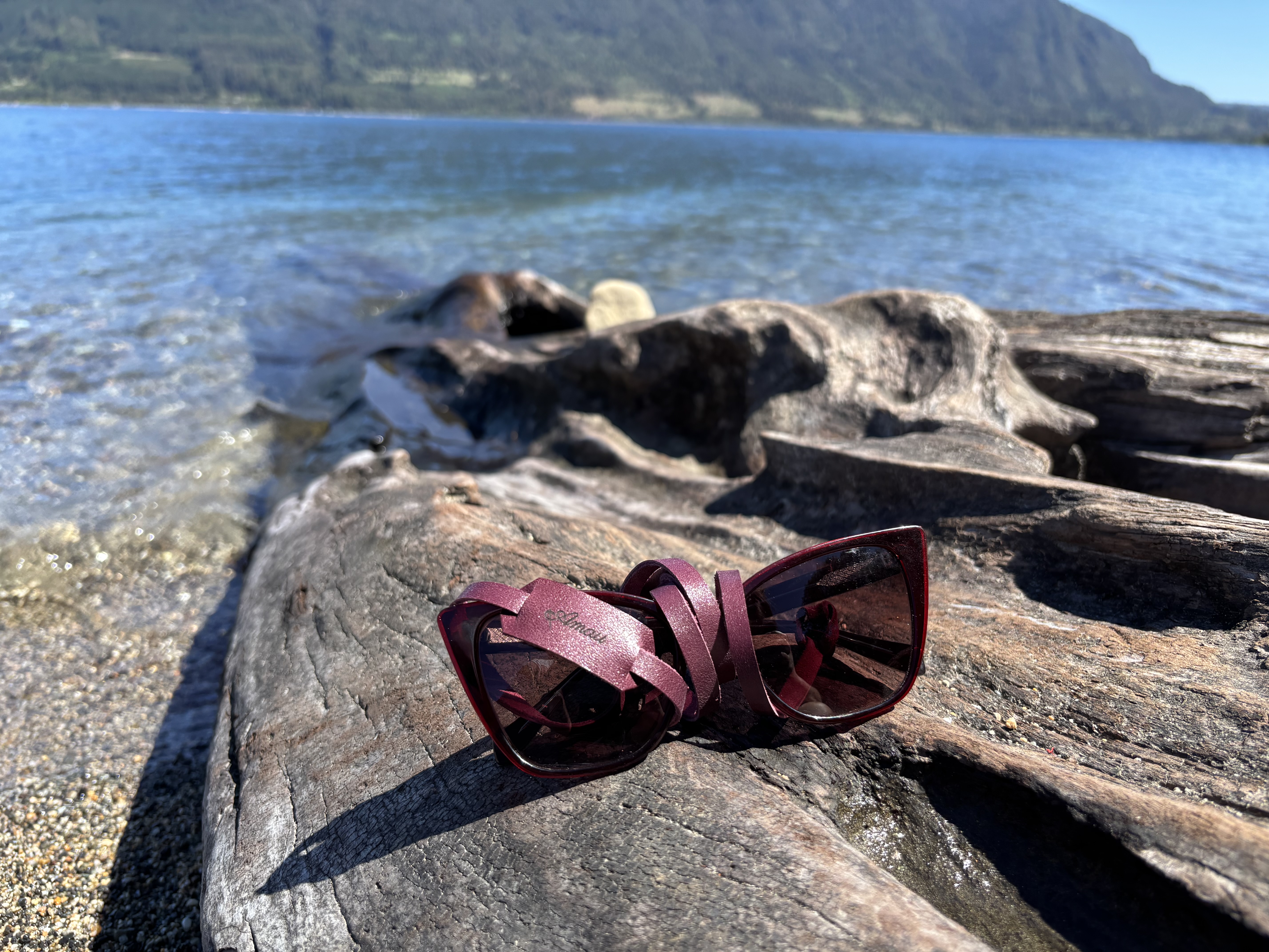 Strap de cuero para lentes color Guinda 5