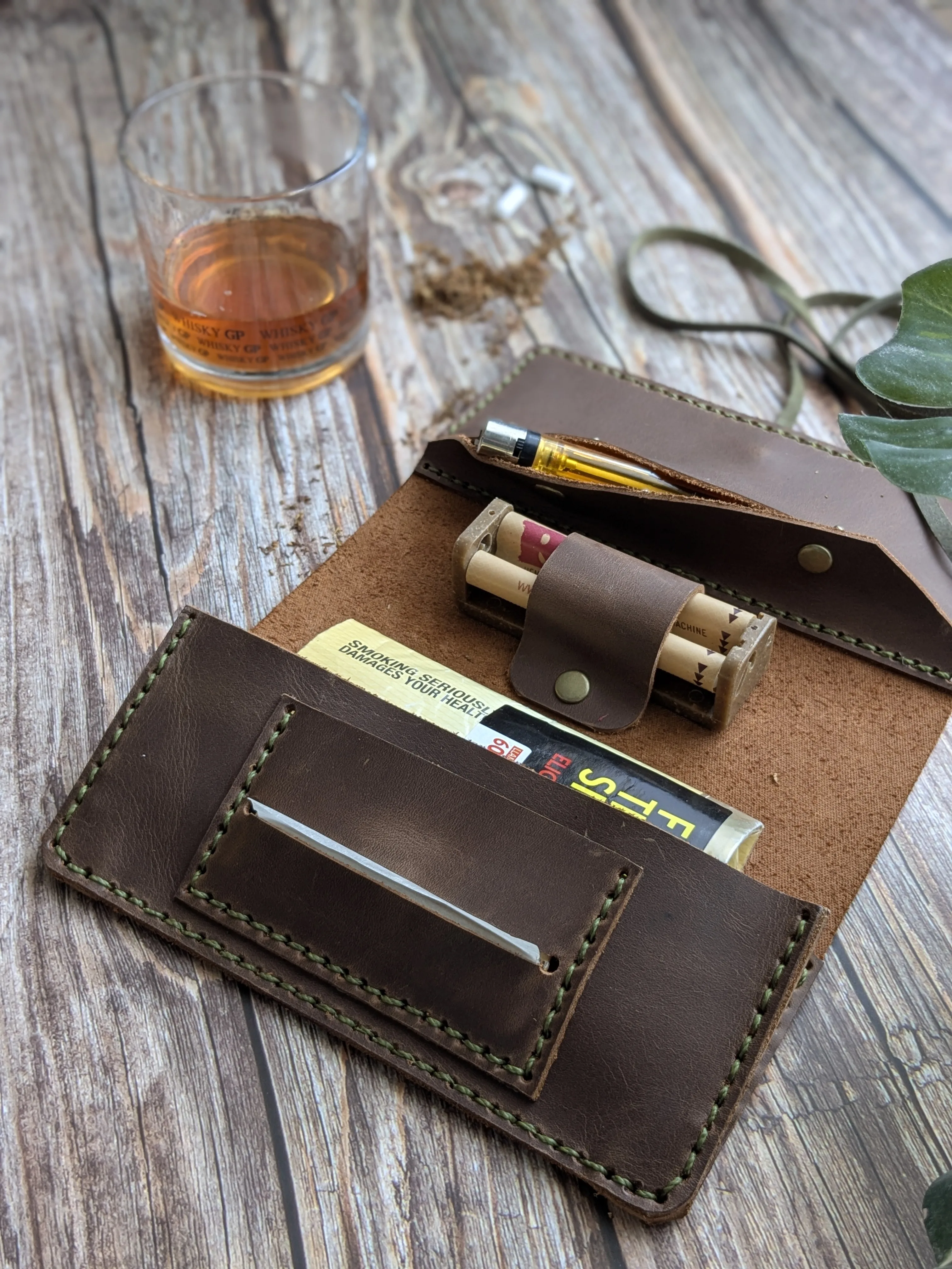 Tabaquera de cuero color Chocolate Musgo 17