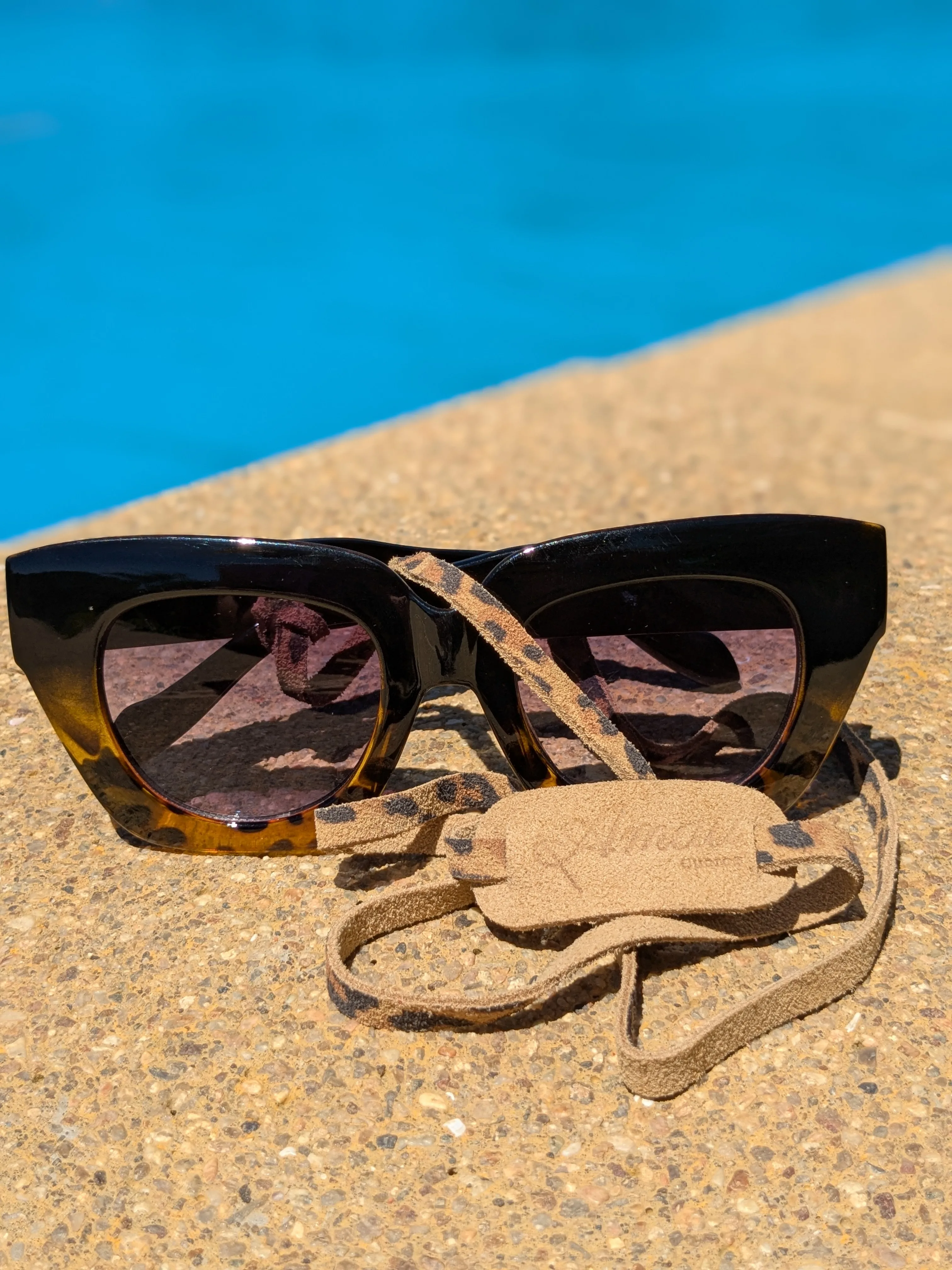 Strap de cuero para lentes color Leopardo Trigo 1