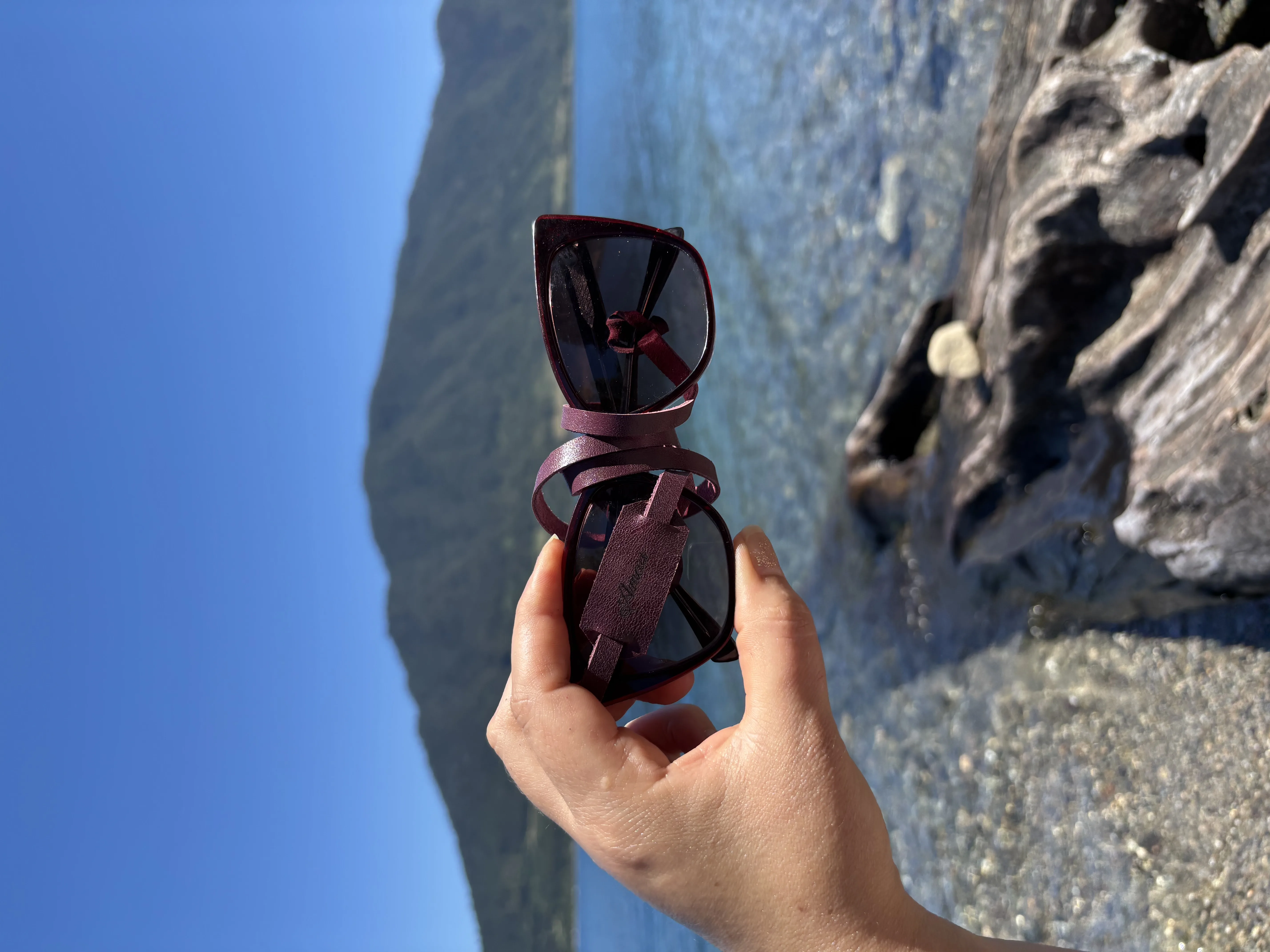 Strap de cuero para lentes color Guinda 6