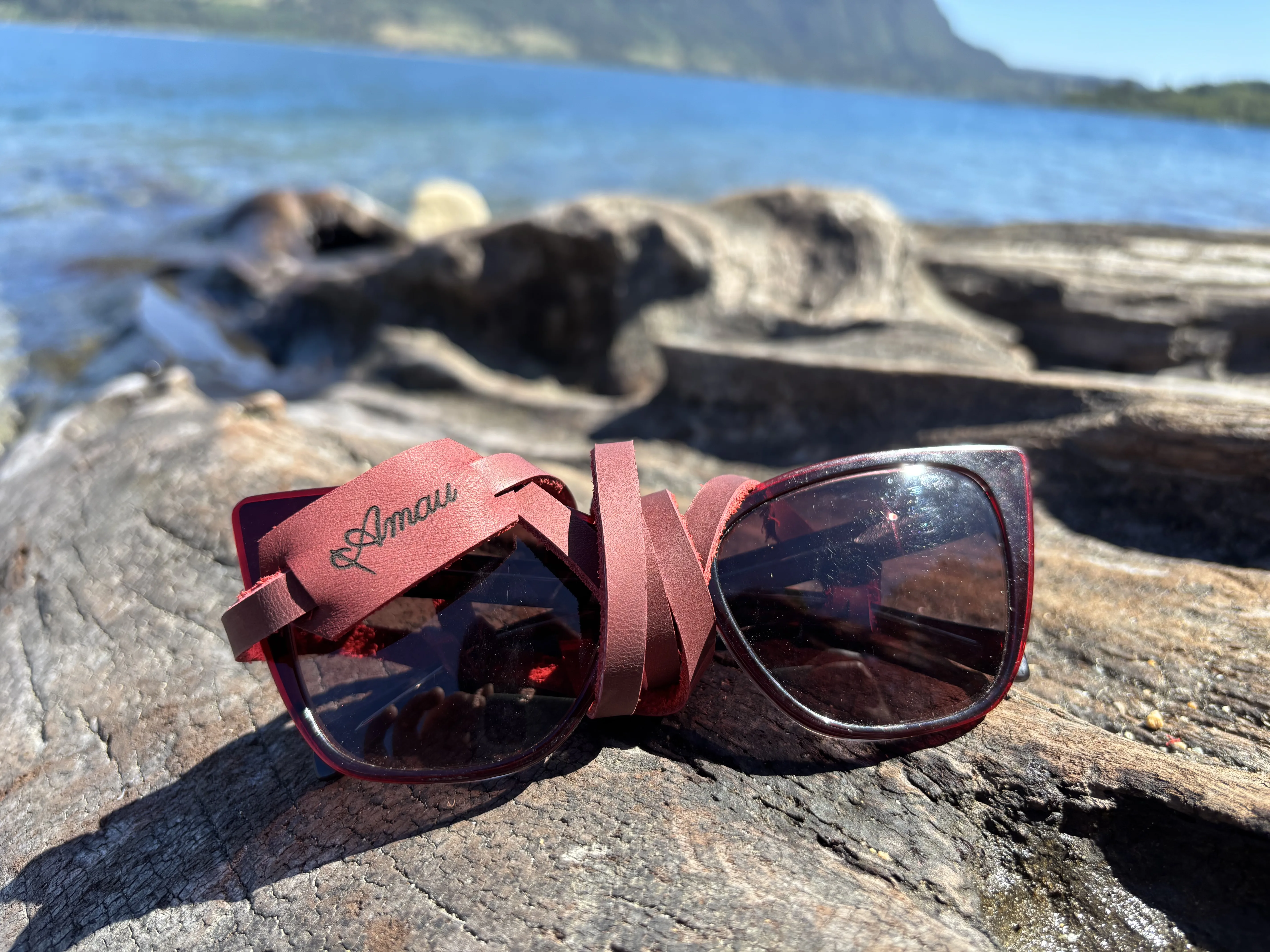 Strap de cuero para lentes color Cereza 3