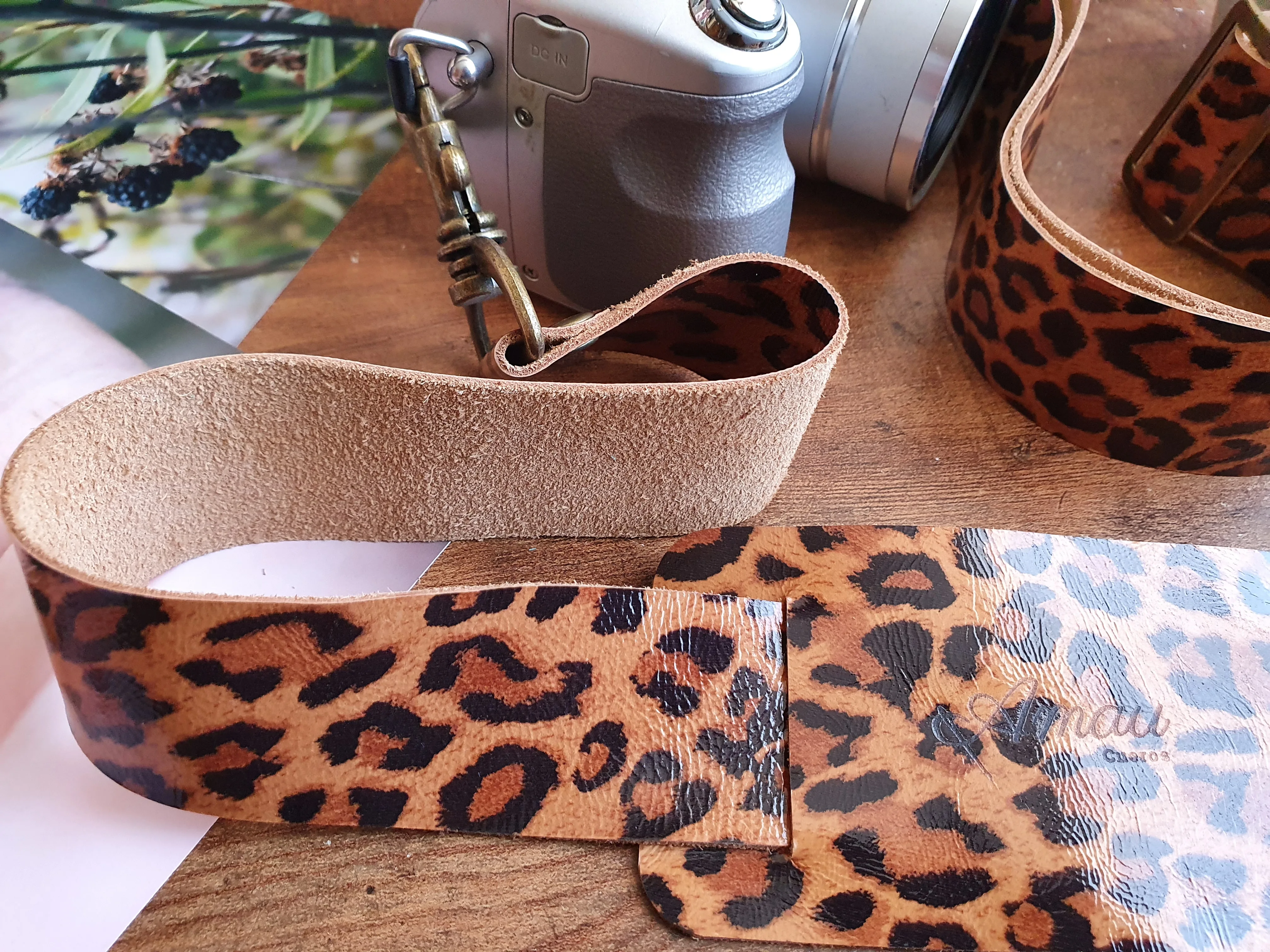 Strap de cuero para cámara fotográfica color  Leopardo ETM 2