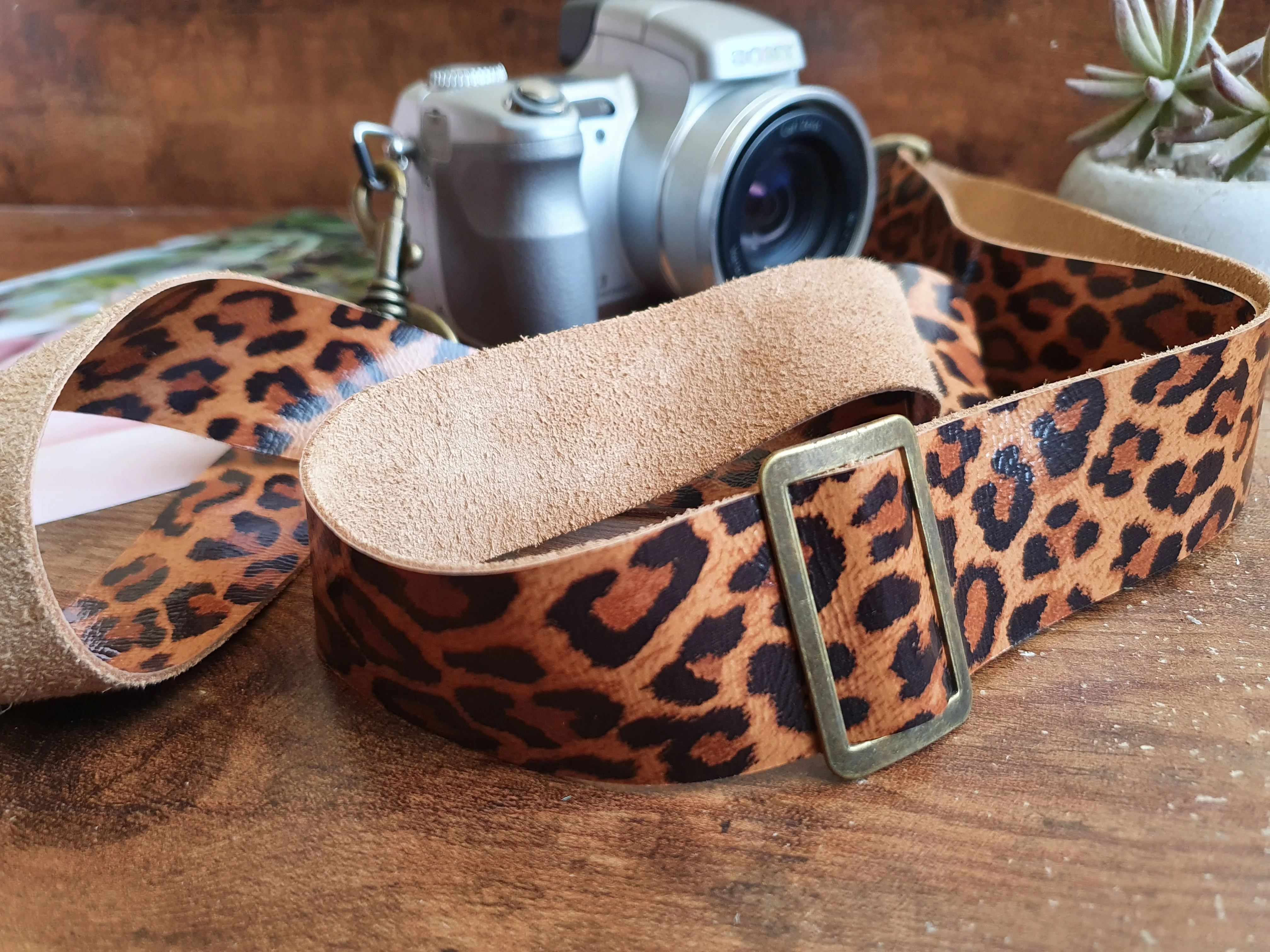 Strap de cuero para cámara fotográfica color  Leopardo ETM 3