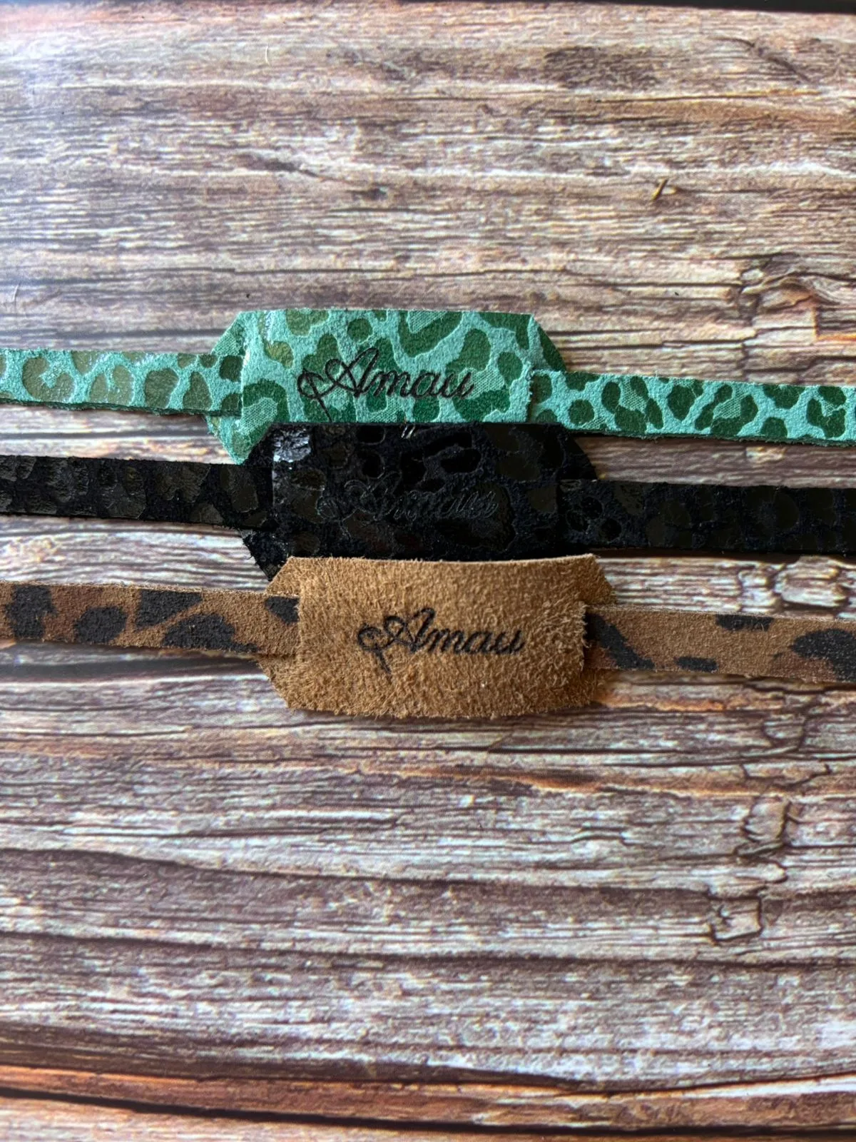 20% DCTO/Pack 3 straps de cuero para lentes 18