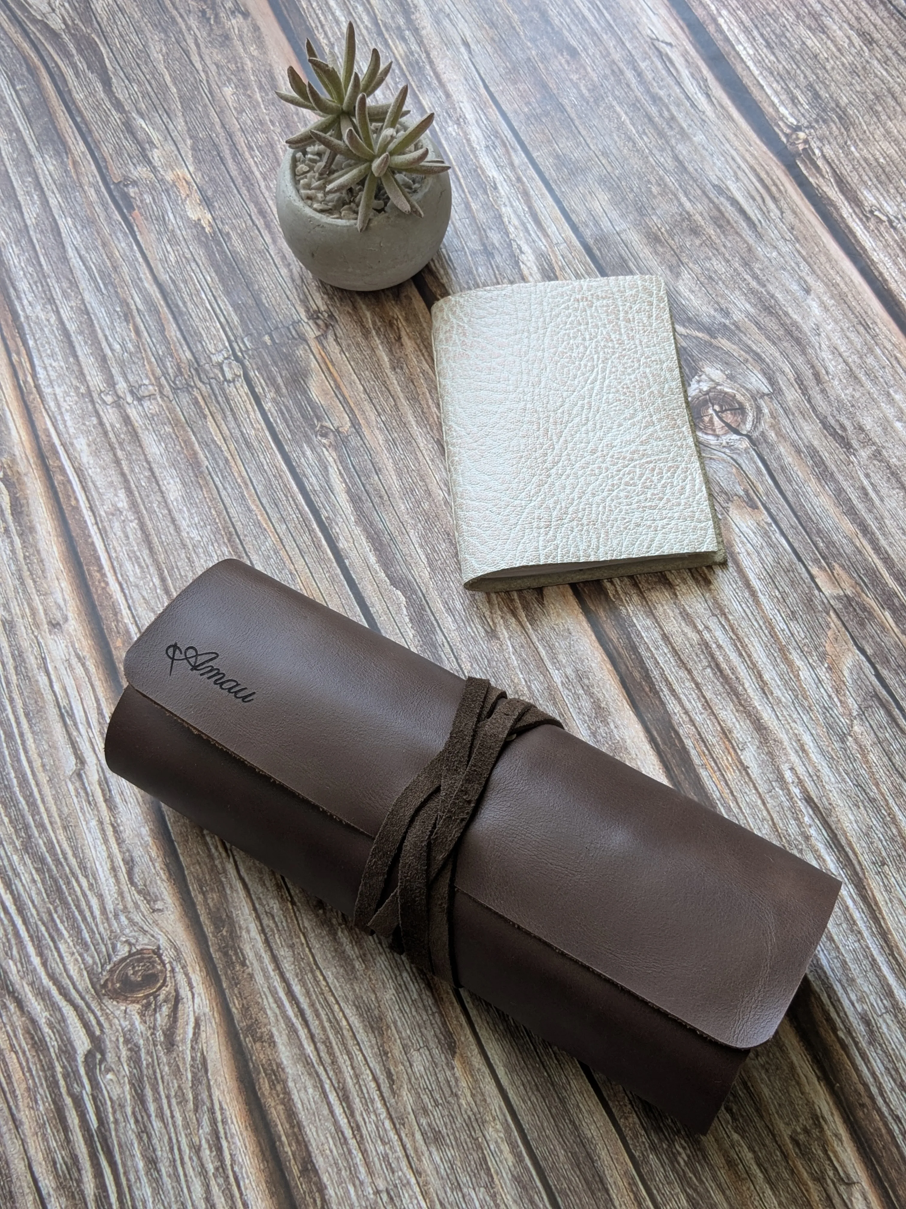 Estuche de cuero roll-on con 12 compartimientos color Chocolate 8