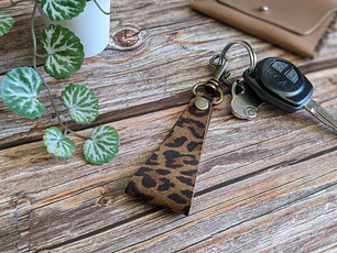 Llavero Amau color Leopardo Taupe