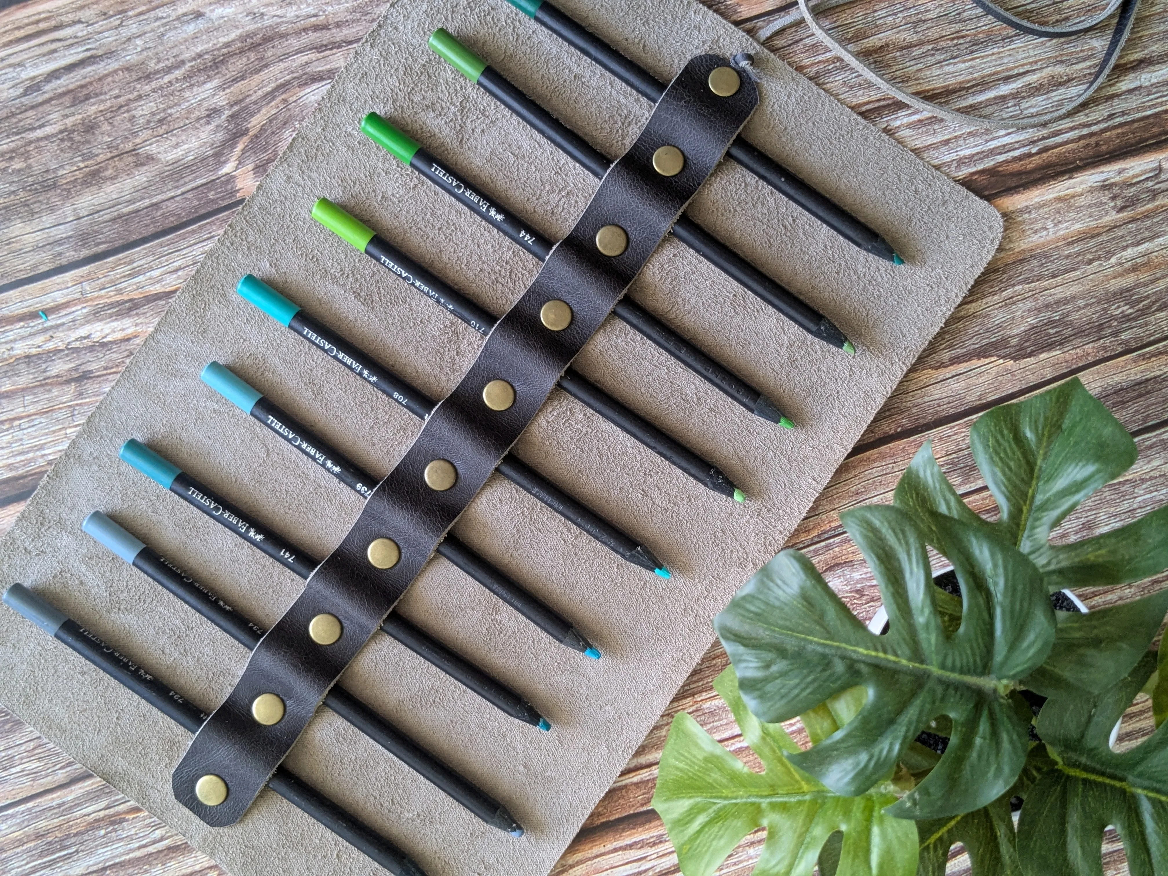 Estuche de cuero roll-on con 9 compartimientos color Gris 6
