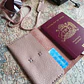 Funda para pasaporte de cuero color Rosa Plata - Miniatura 1
