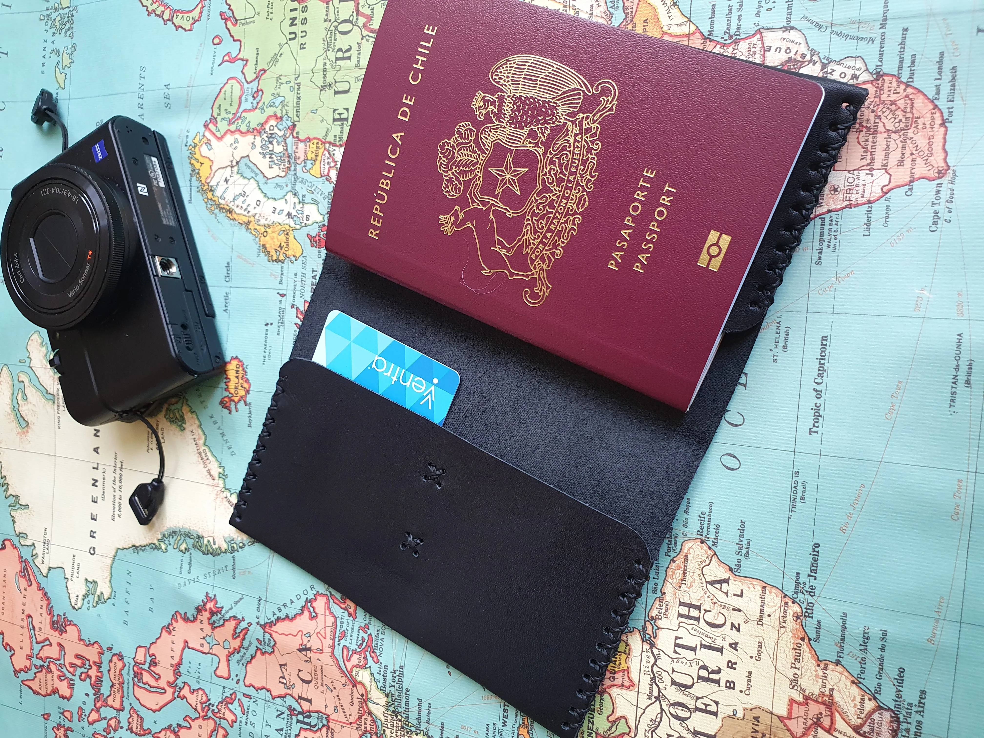 Funda pasaporte de cuero color Negro 3