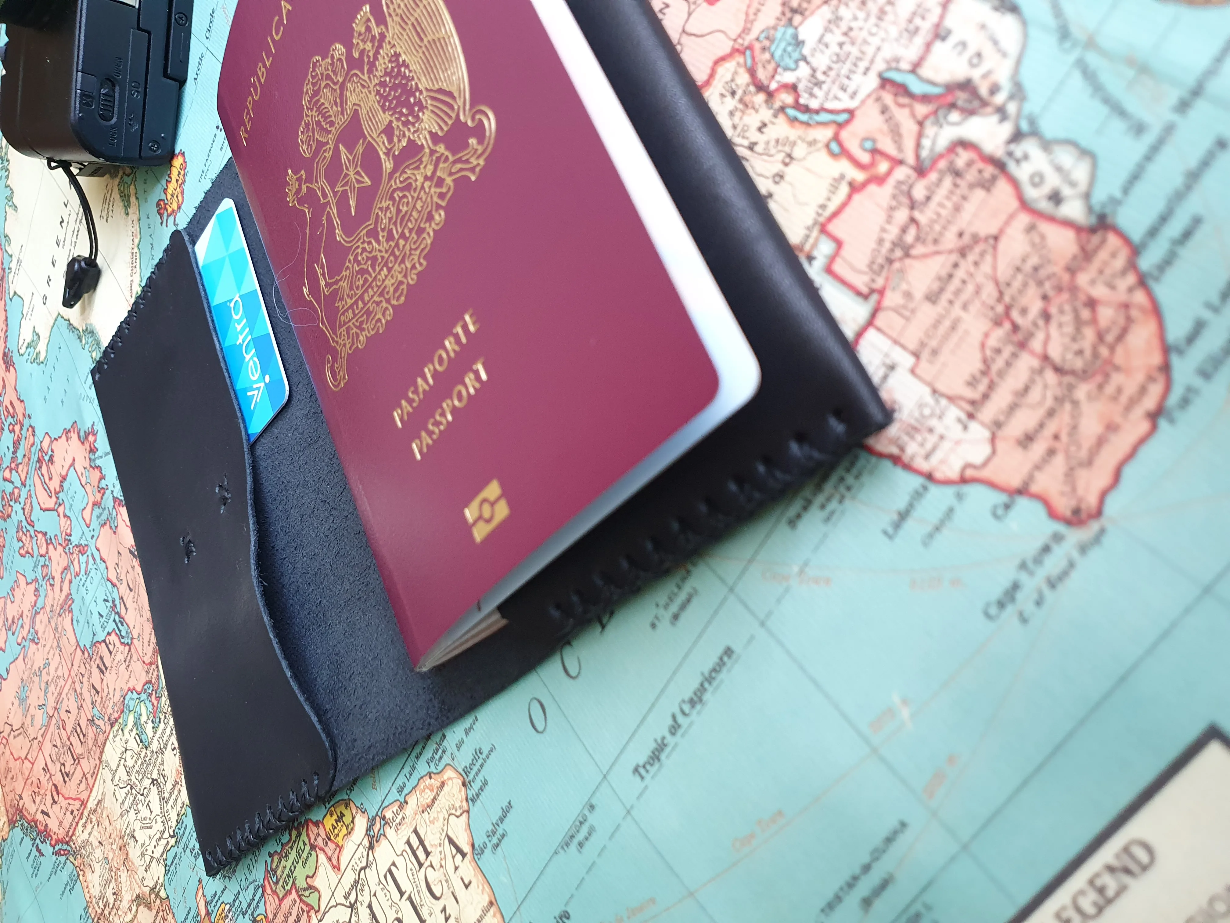Funda pasaporte de cuero color Negro 4