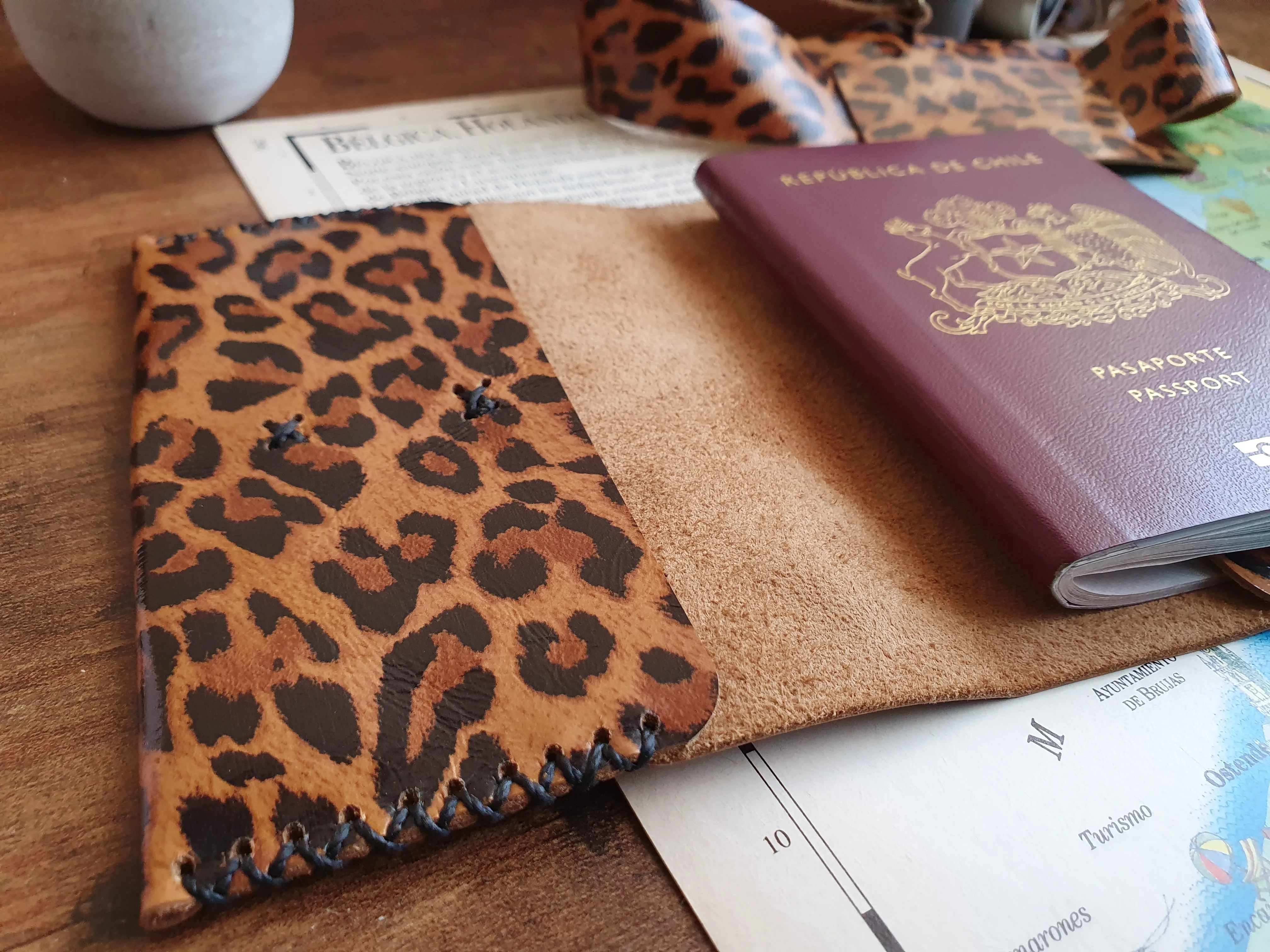 Funda pasaporte de cuero color Leopardo 5