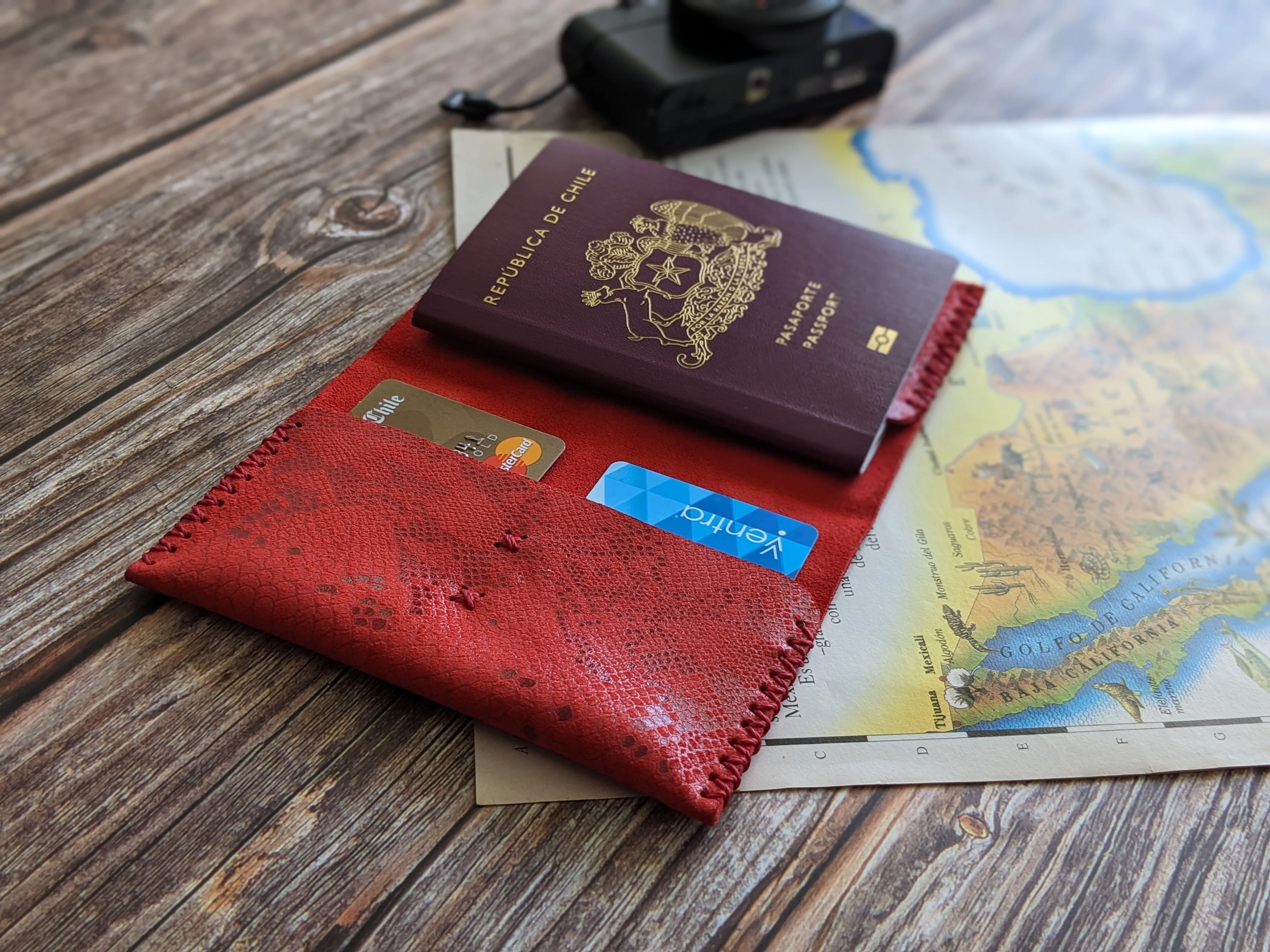 Portapasaporte color Cobra Rojo 3