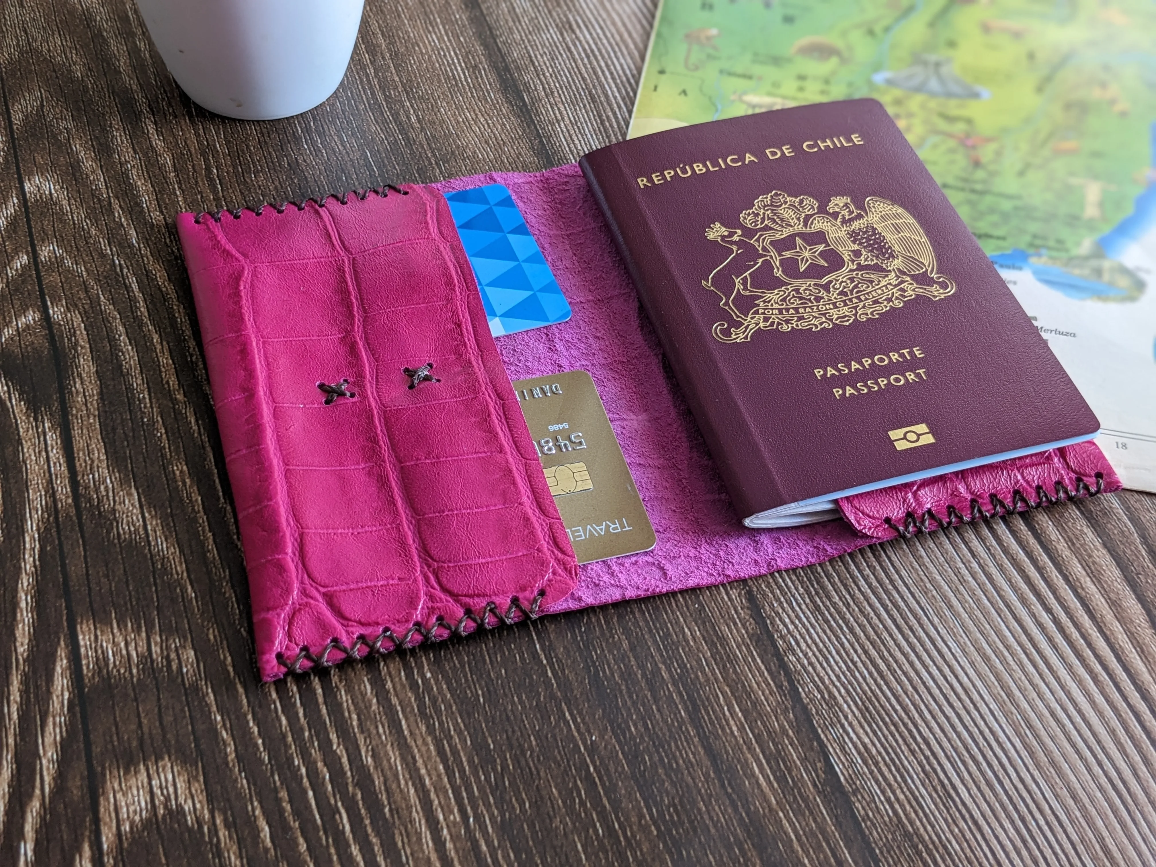 Porta pasaporte color Cobra Rosa 6