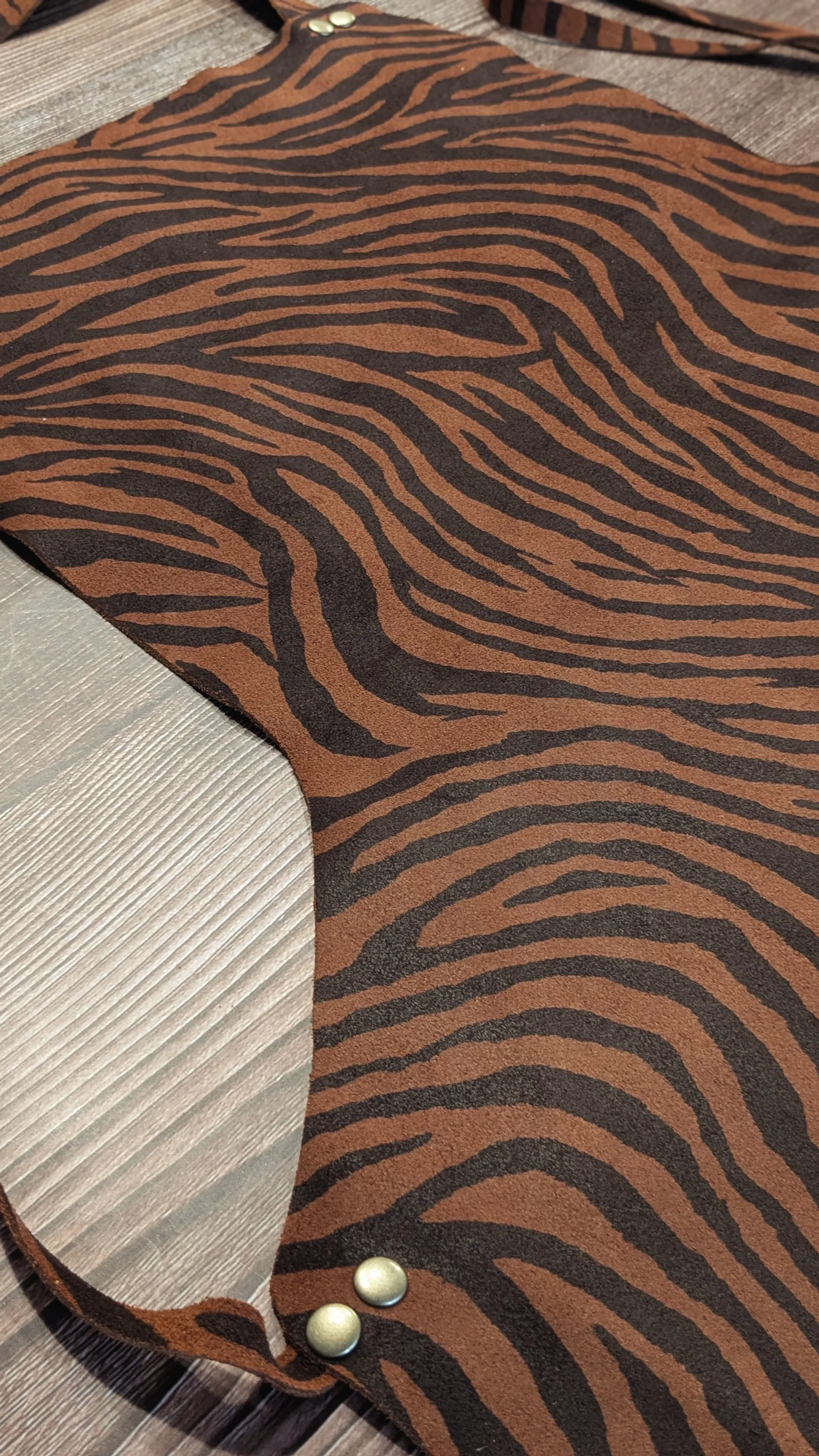 Delantal de cuero talla S color Cebra Roble  3