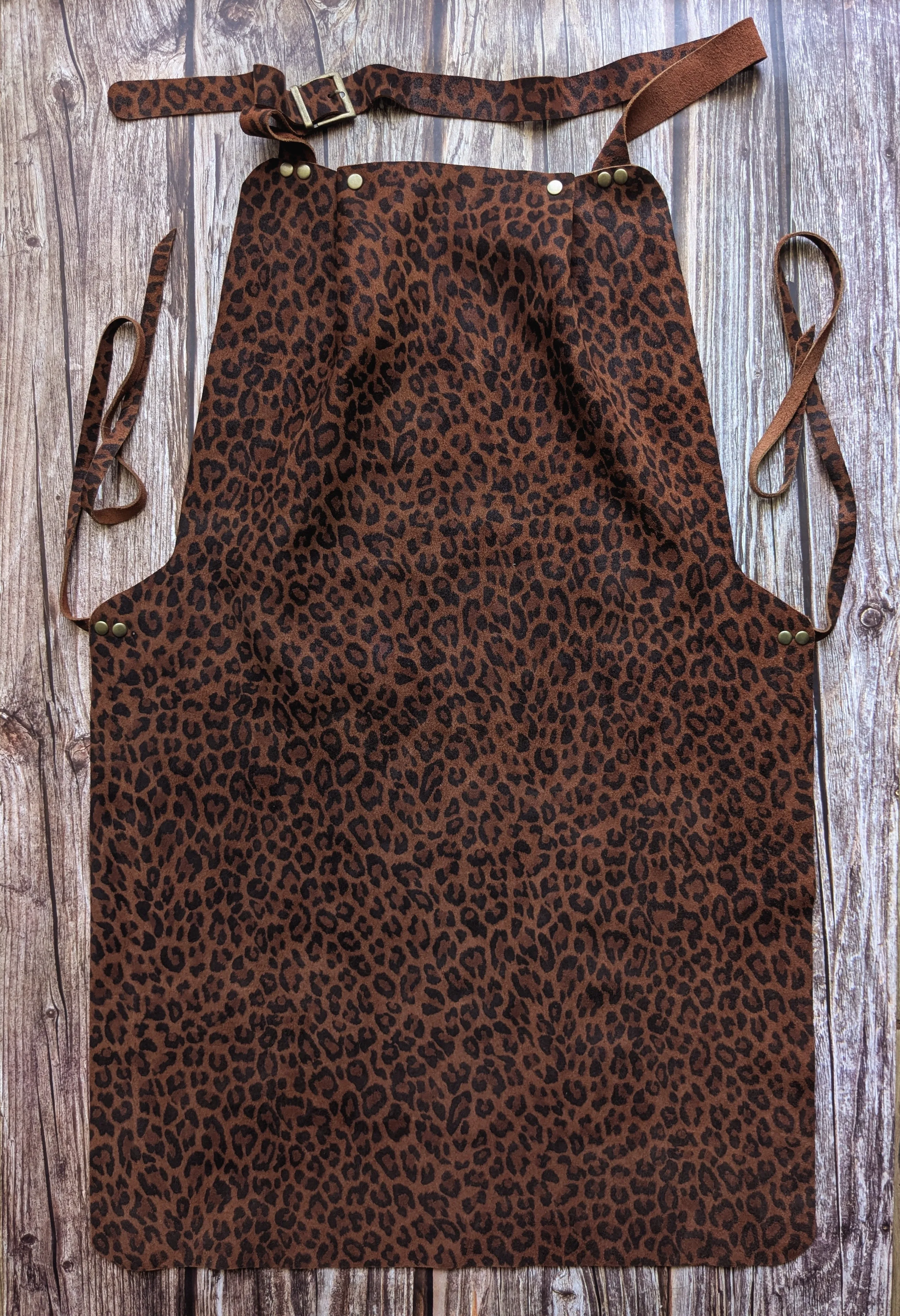 Delantal de cuero talla M color Leopardo Roble  9