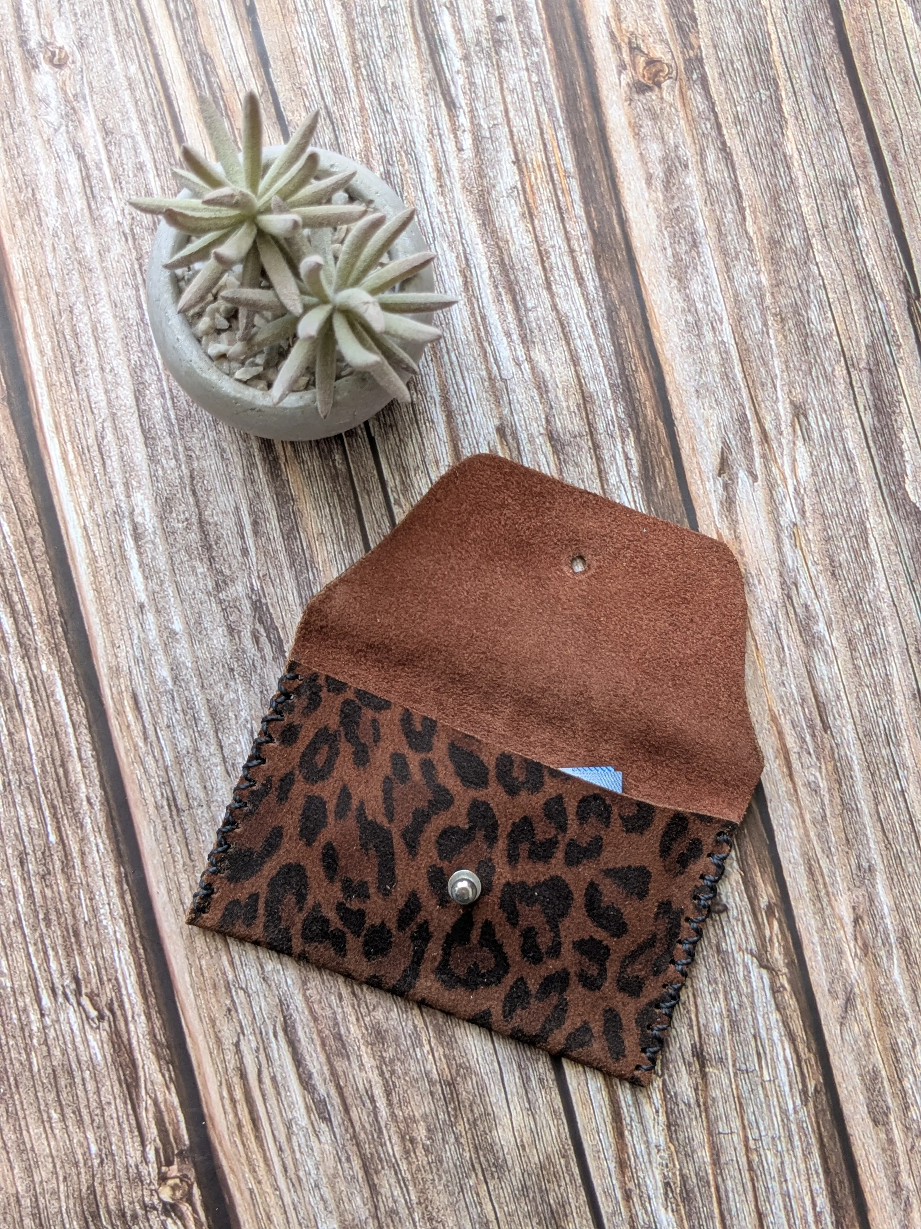 Monedero de cuero color Leopardo Roble  9