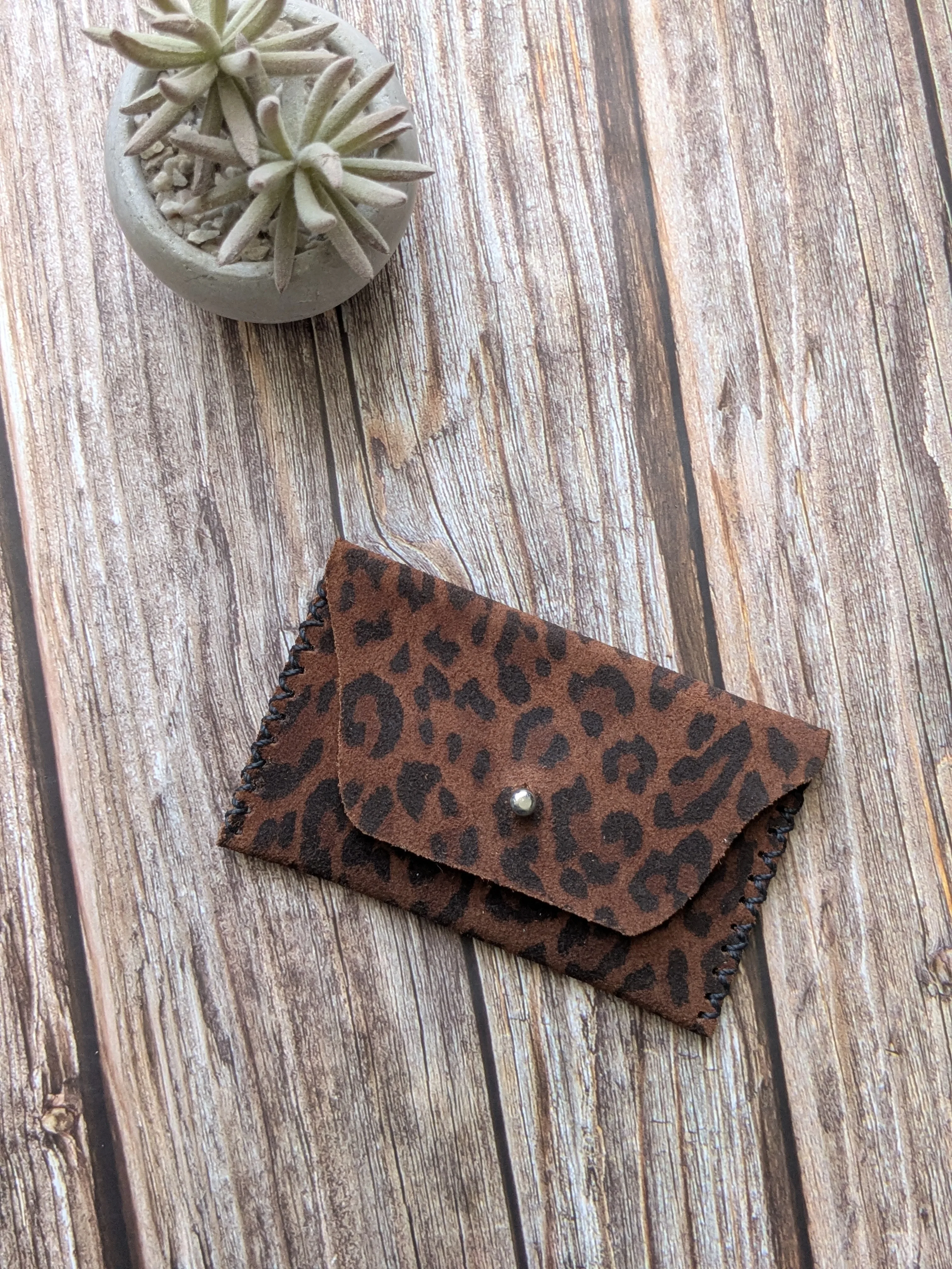 Monedero de cuero color Leopardo Roble  8