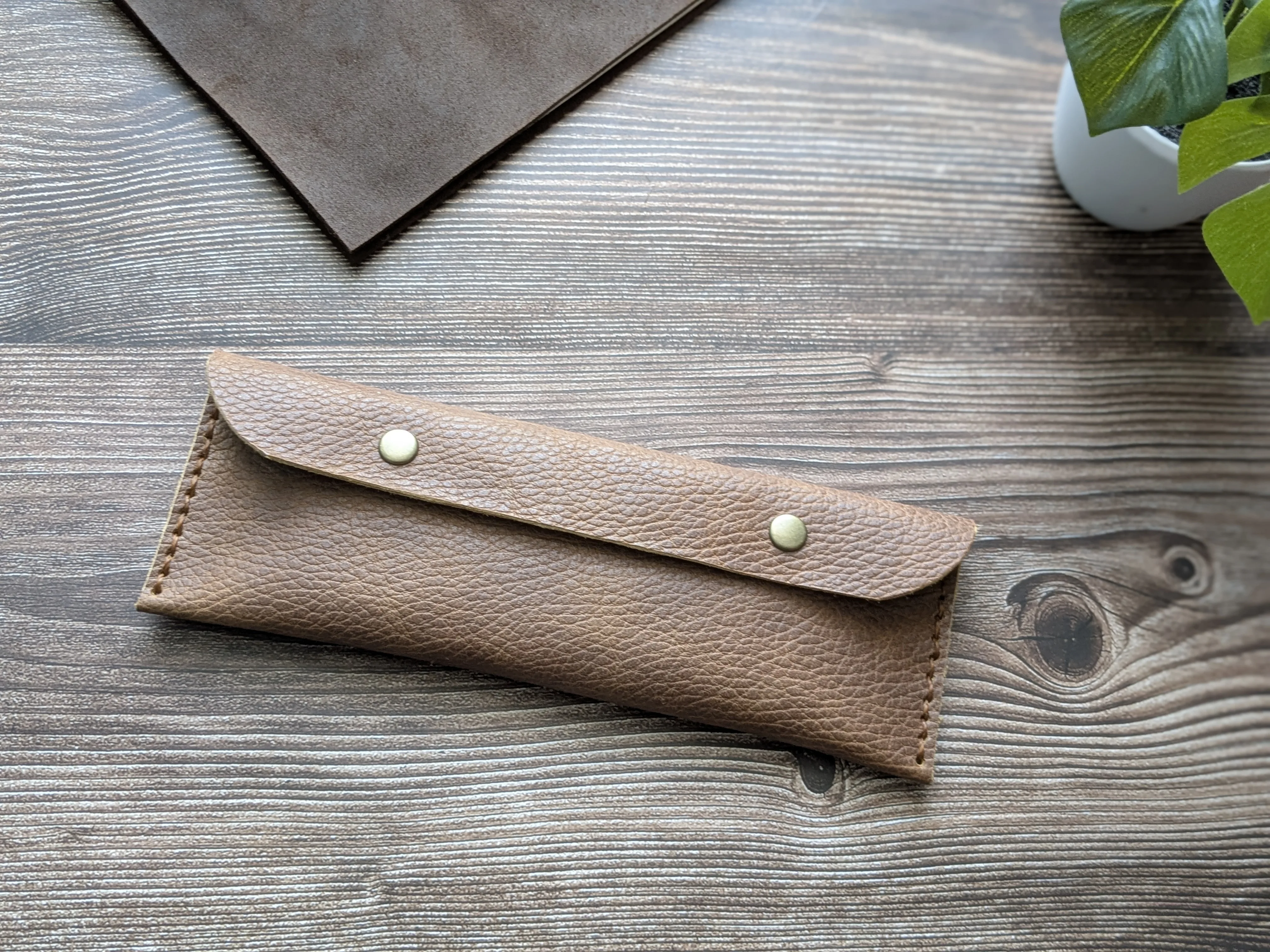 Estuche de cuero color Almendra S 5