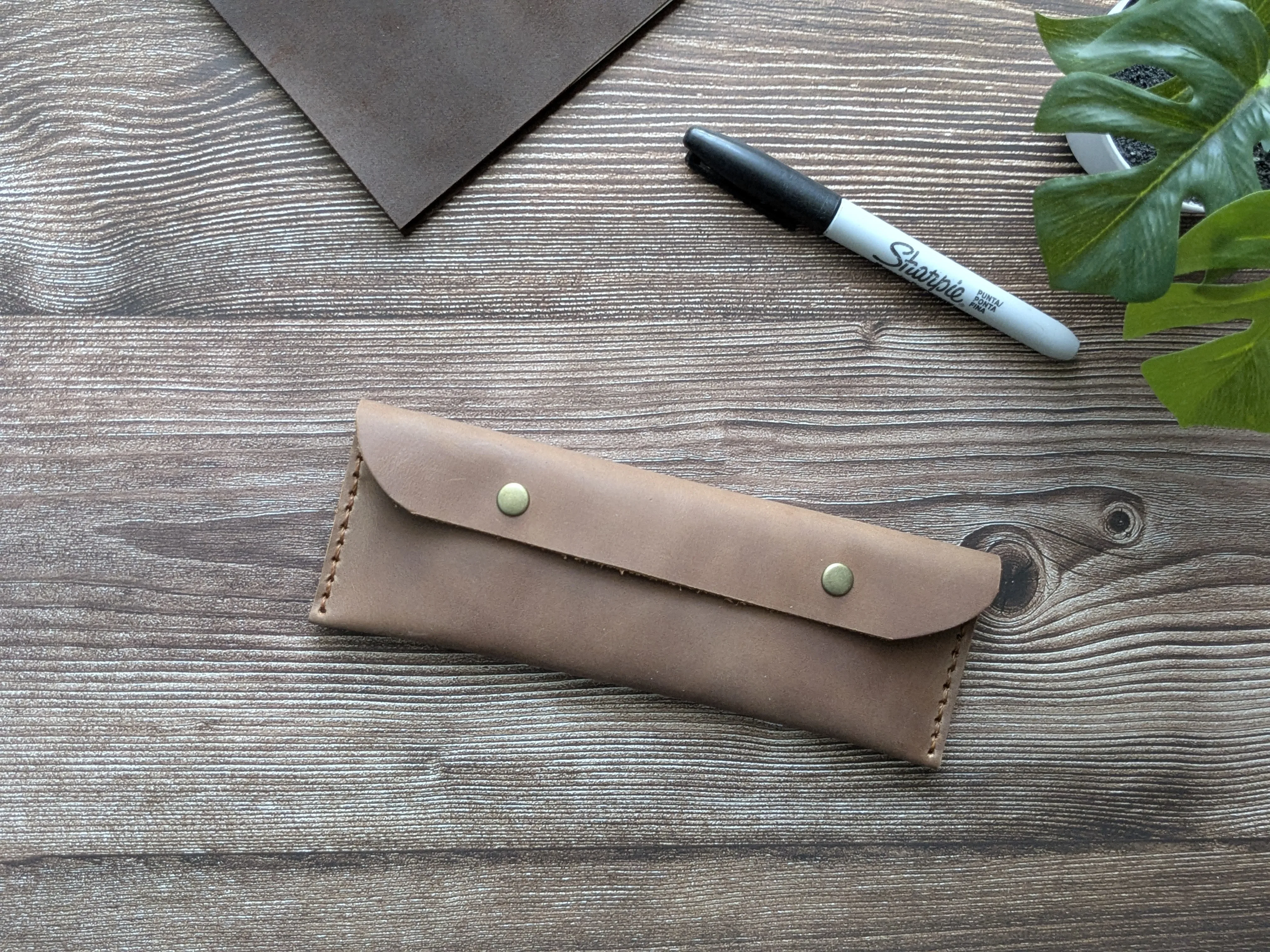 Estuche de cuero color Camel S 8