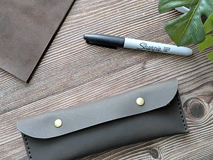 Estuche de cuero color Café Moro S