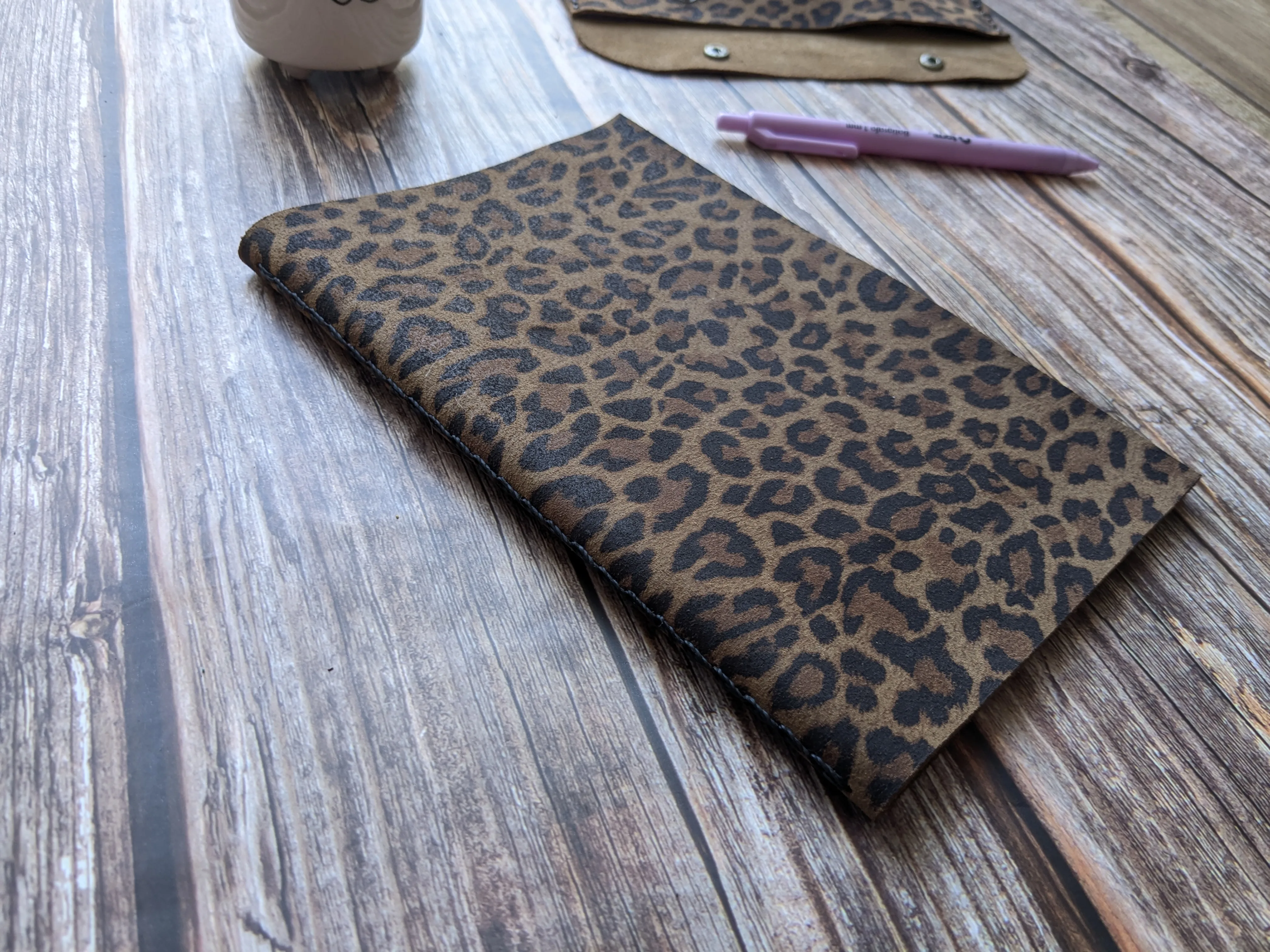 Bitácora grande color Leopardo Taupe 2