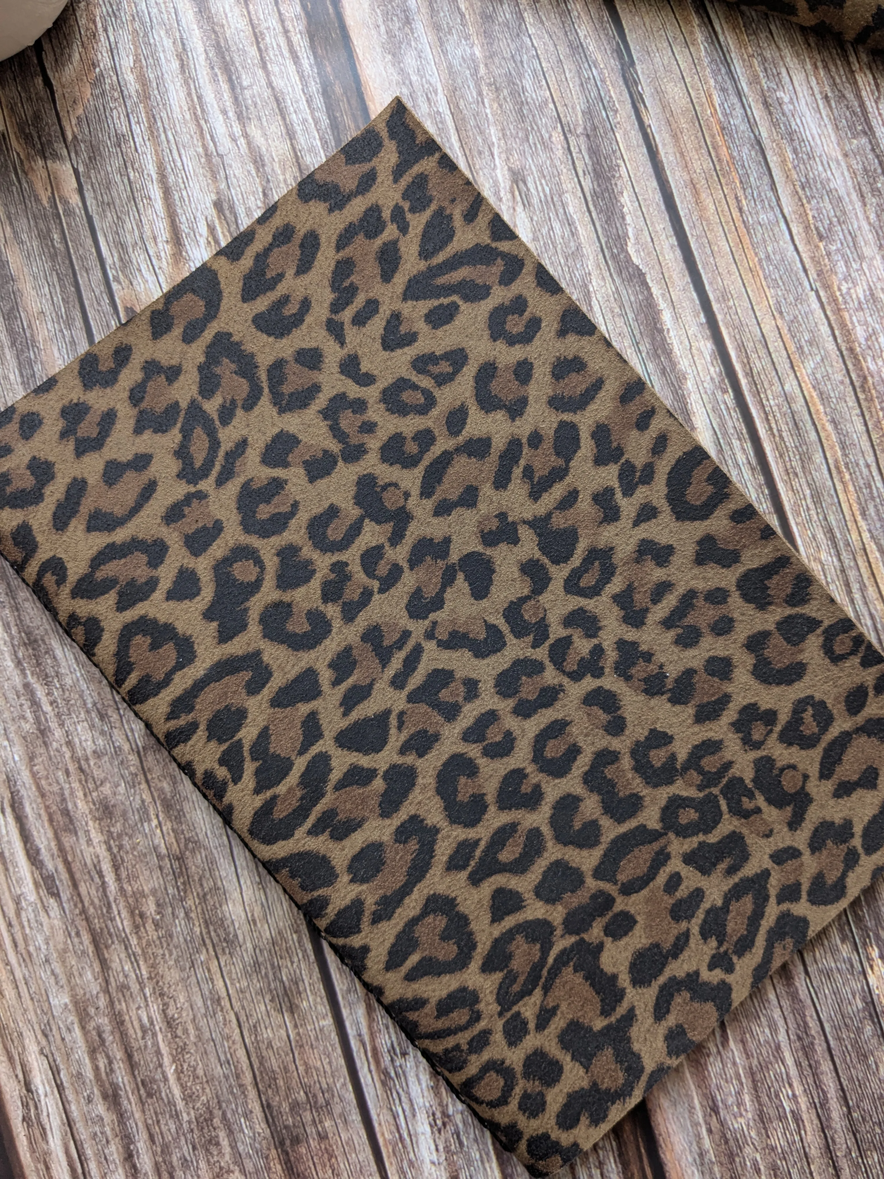 Bitácora grande color Leopardo Taupe 9