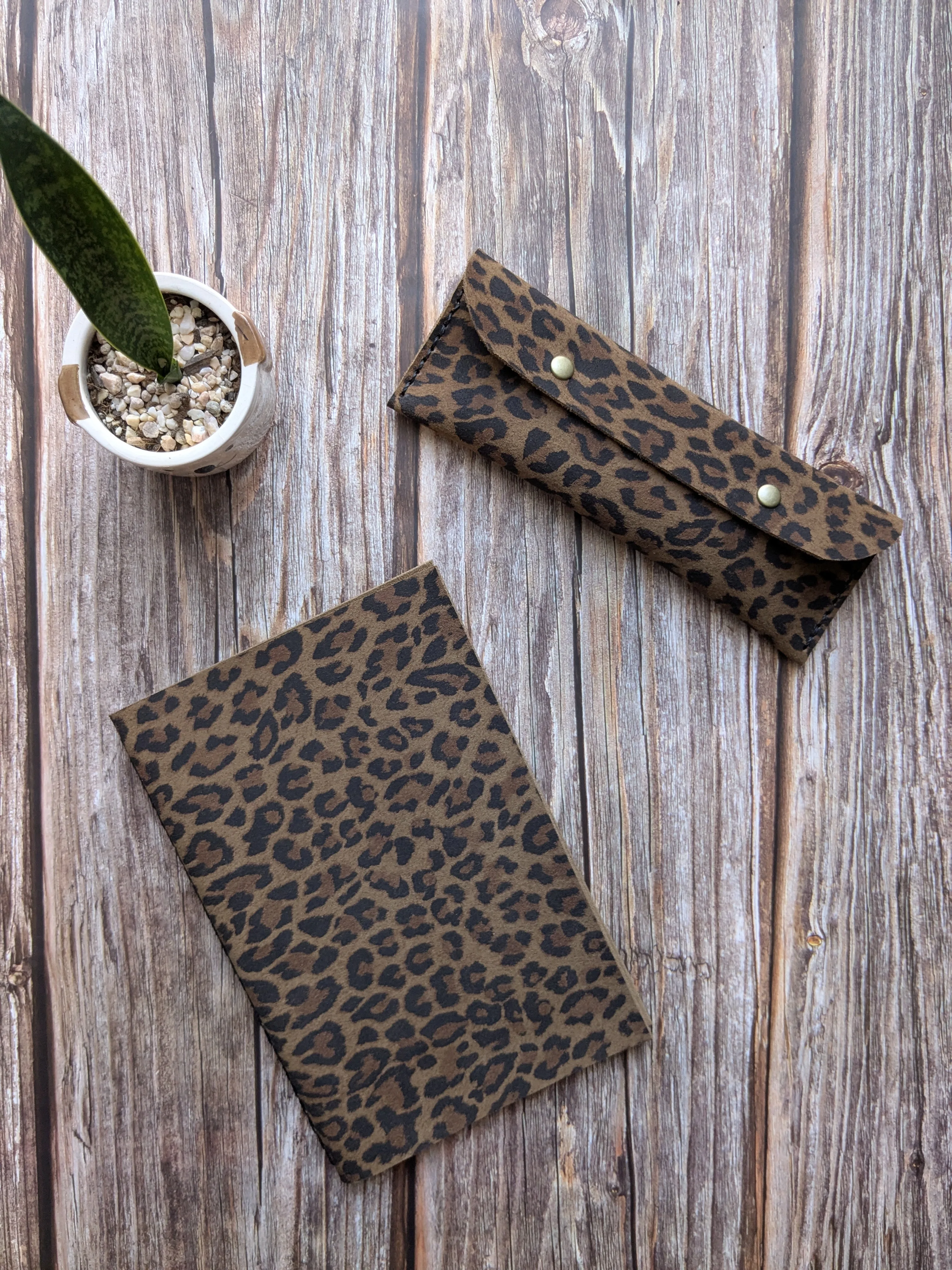 Estuche de cuero S color Leopardo Taupe 7