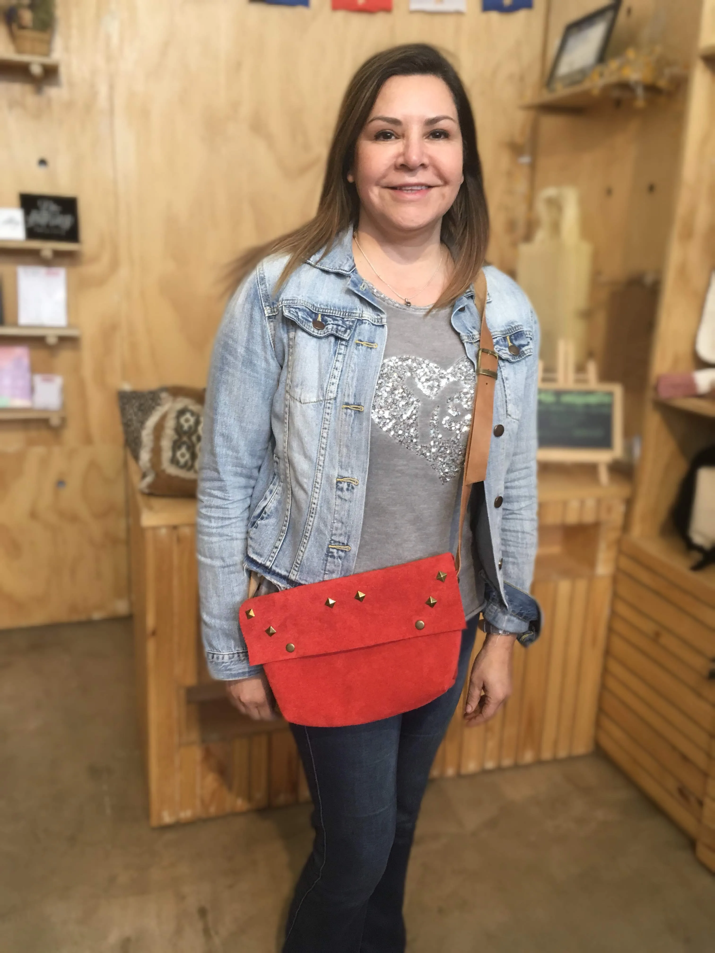 Taller para fabricar y diseñar tu propio bolso de cuero 5