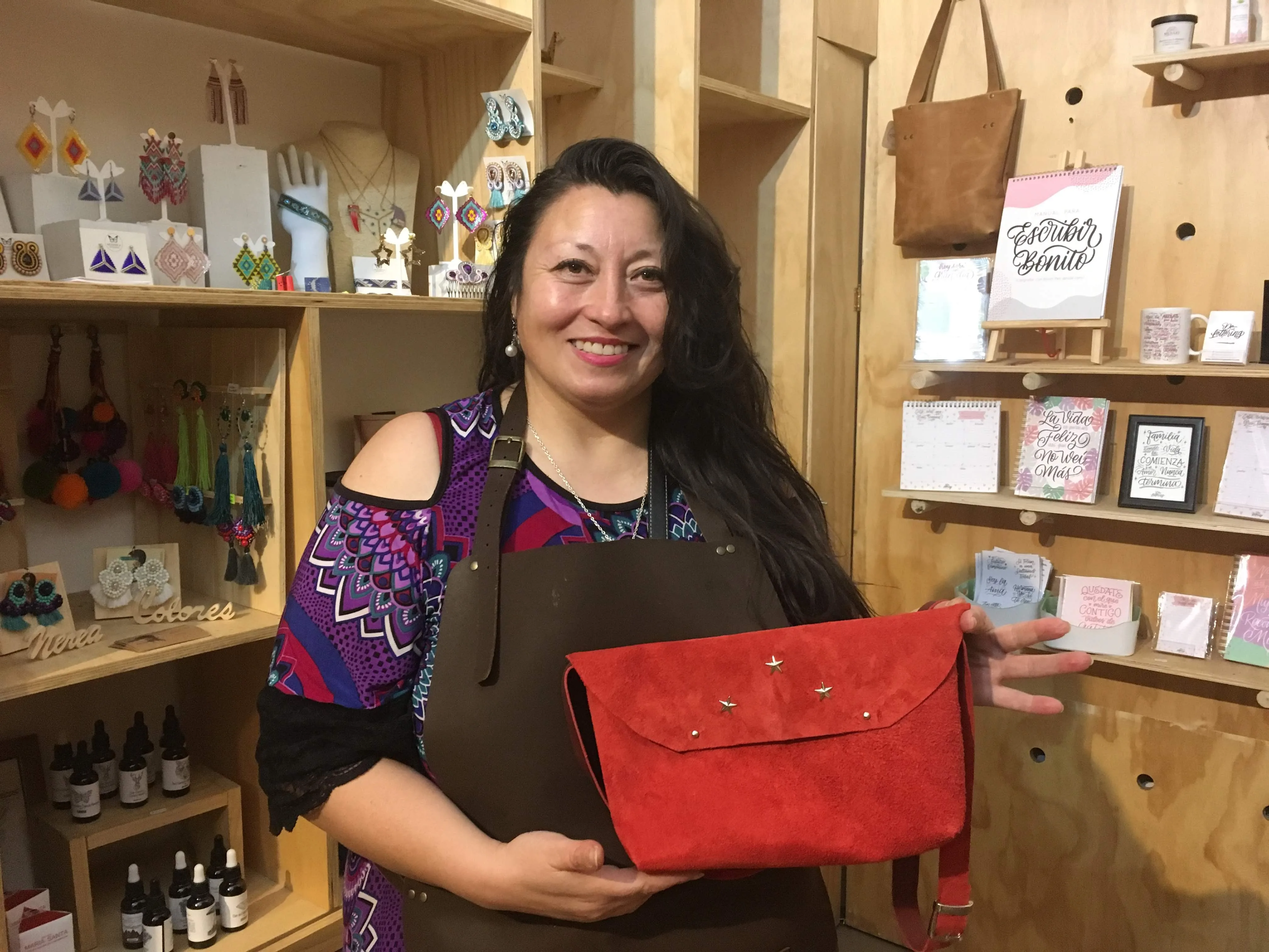 Taller para fabricar y diseñar tu propio bolso de cuero 7