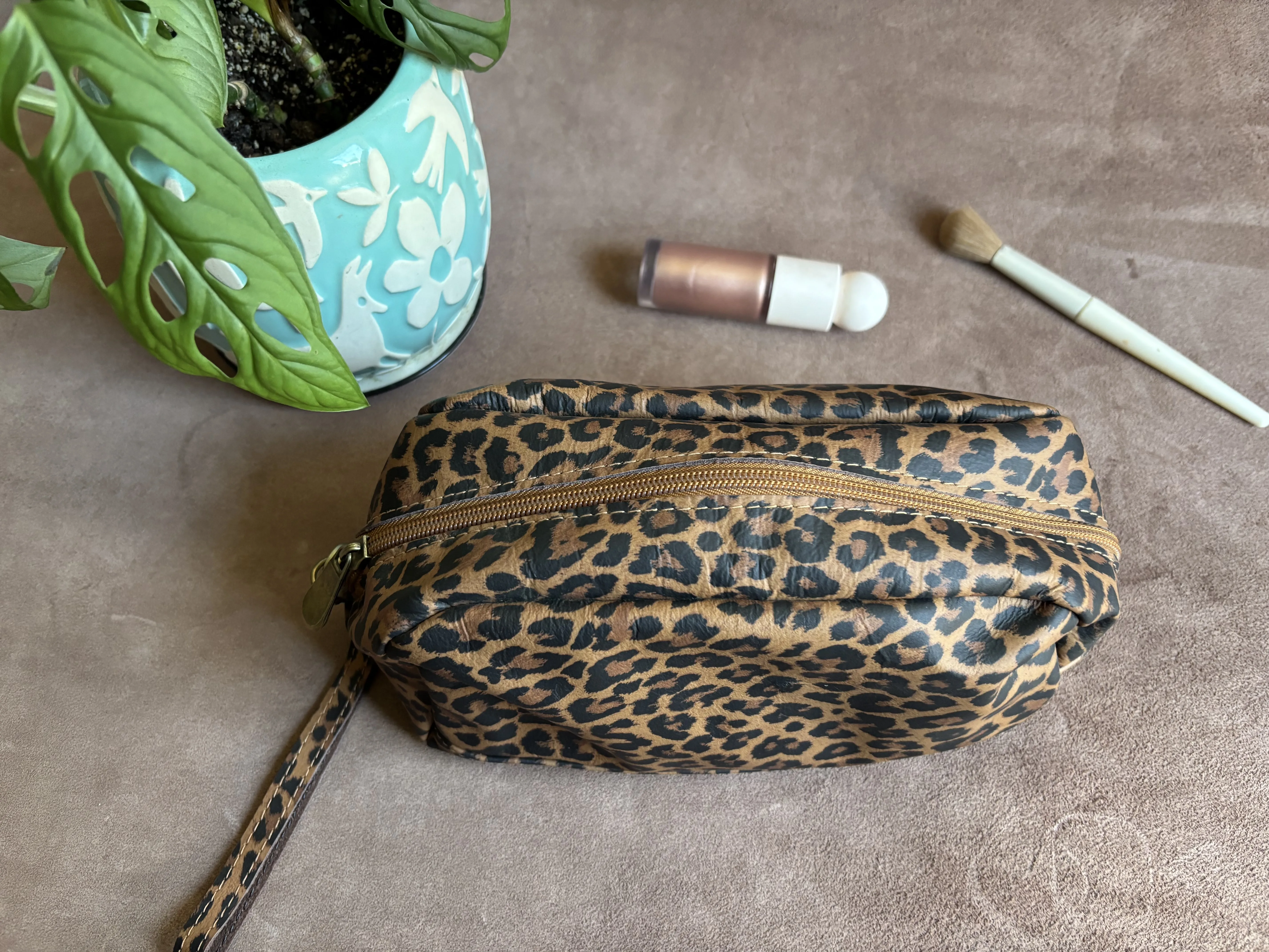 Cosmetiquero de cuero color Leopardo 3