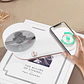 Lámpara de mesa con luz, cargador inalámbrico y pantalla para imágenes tridimensionales - Miniatura 1