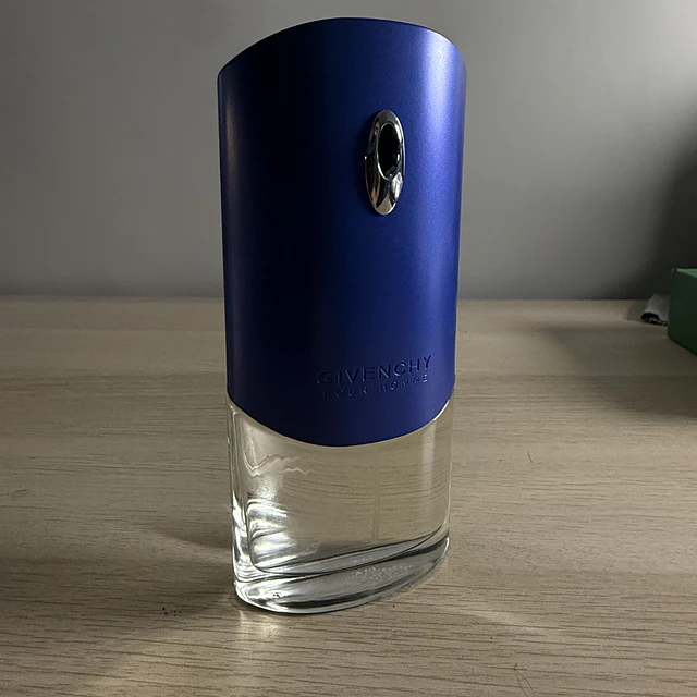 (PARCIAL) Givenchy - Blue Label 75% de 100ml, sin caja