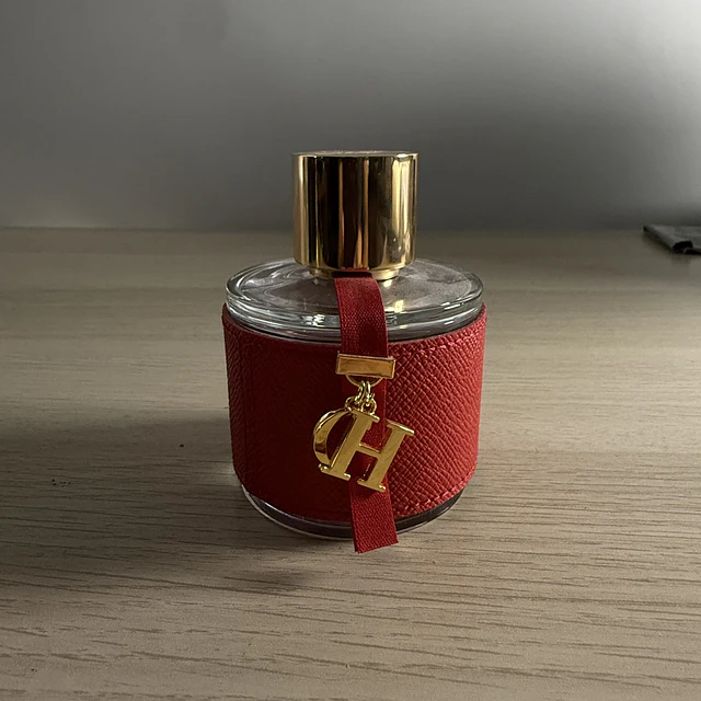 (PARCIAL) Carolina Herrera - CH Women 95% de 100ml, sin caja