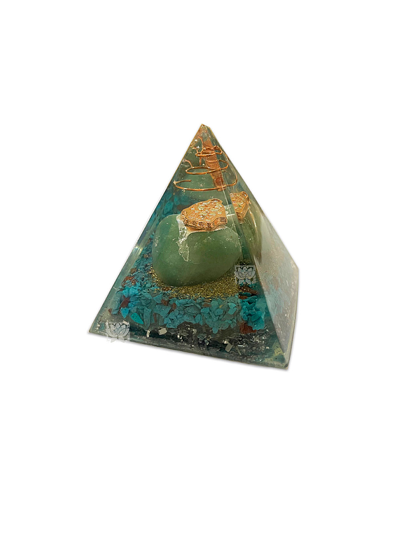Pirámide de Resina (Orgonita)  6x6 cm 