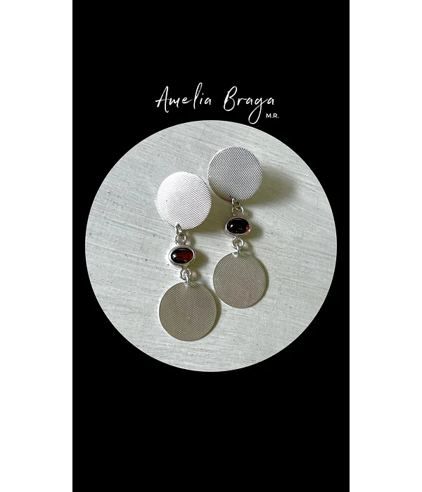 Aros granates ovalados 