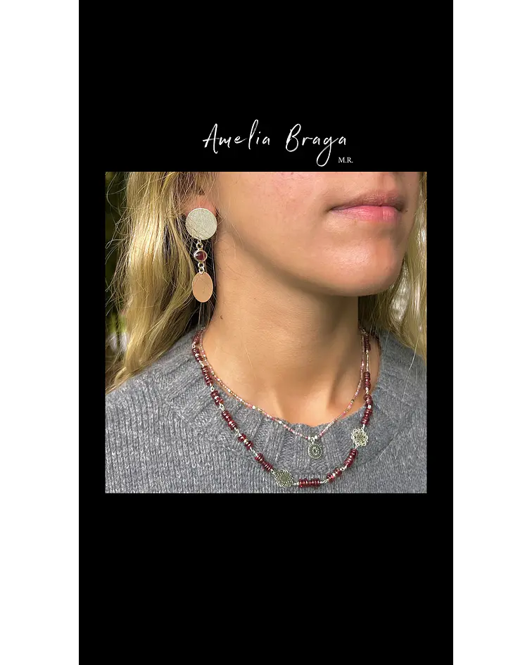 Aros granates ovalados 