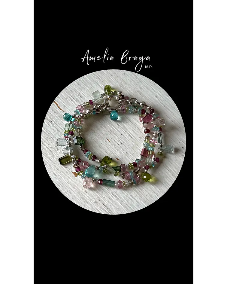 Collar piedras naturales tonos pastel 
