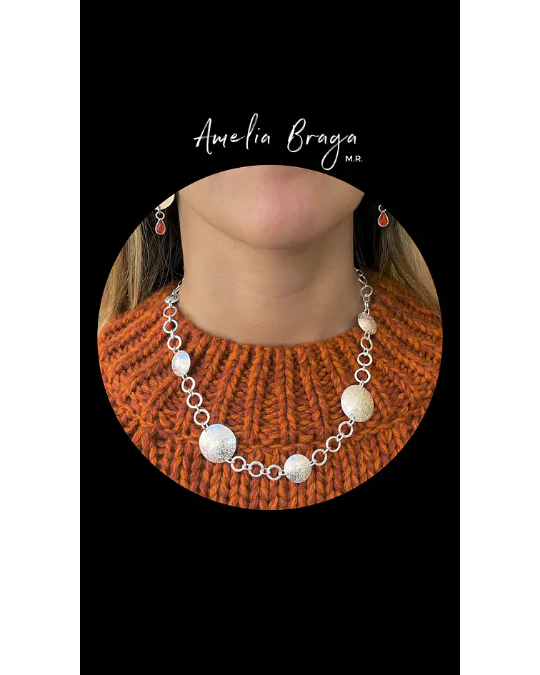 Collar círculos cóncavos 