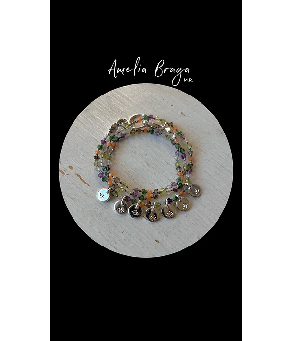 Collar multipiedras y círculos 