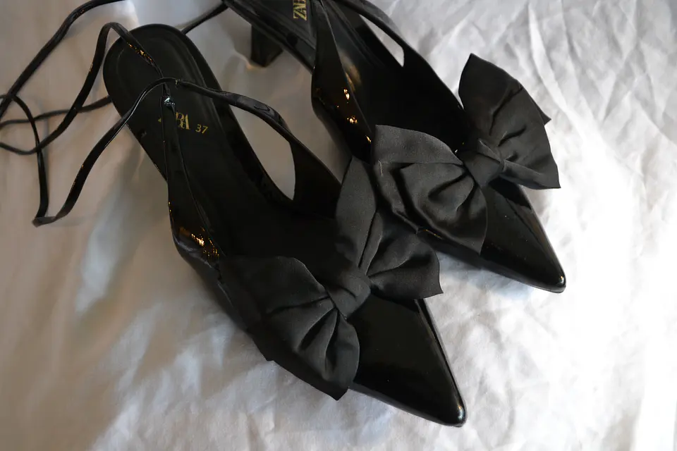 CLIP ZAPATO CINTA NEGRA 2