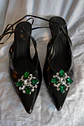 CLIP ZAPATO ROMBO PLATEADO CON VERDE - Miniatura 1
