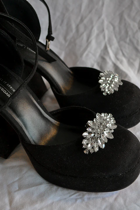 CLIP ZAPATO TUPIDO STRASS TIPO FLOR