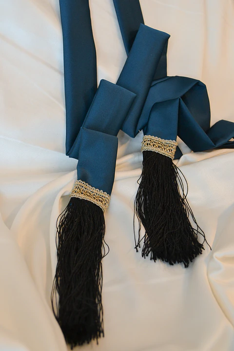 PAÑUELO FLECOS AZUL PETRÓLEO CON NEGRO